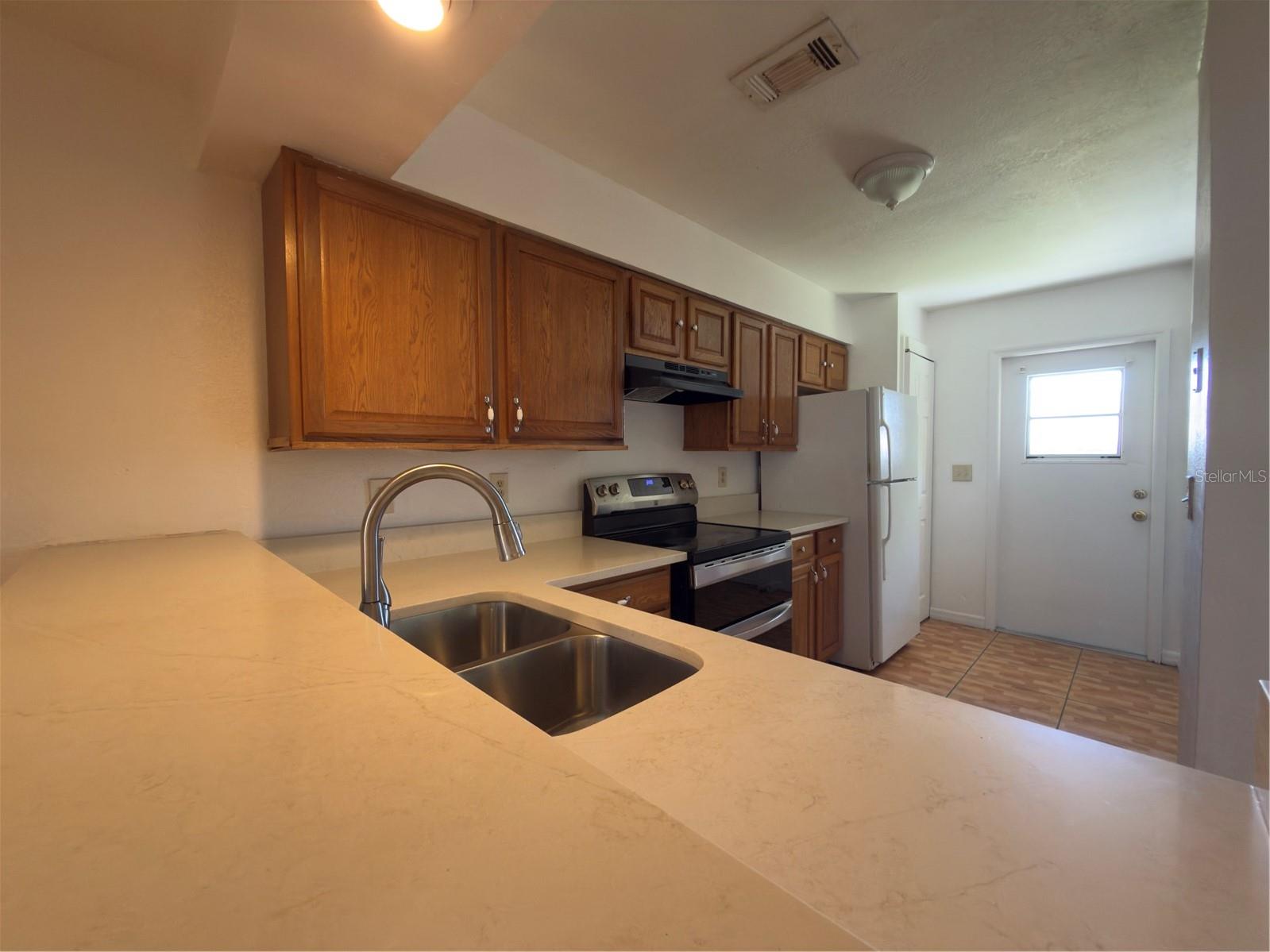 kitchen - 3136 ENCLAVE CT, KISSIMMEE