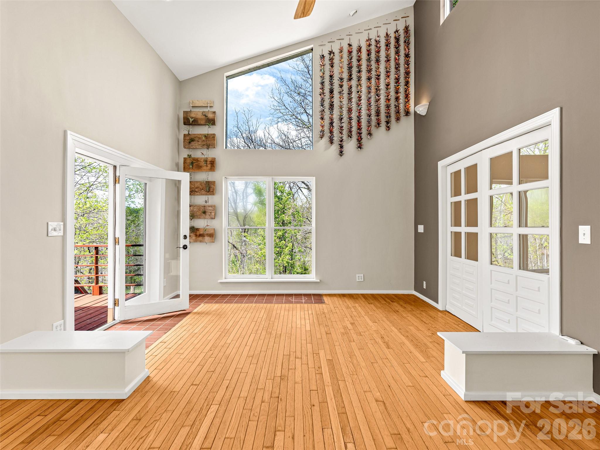 Single Family Residence at 76 Raven Rock Lane, Marshall, photo 14 of 40