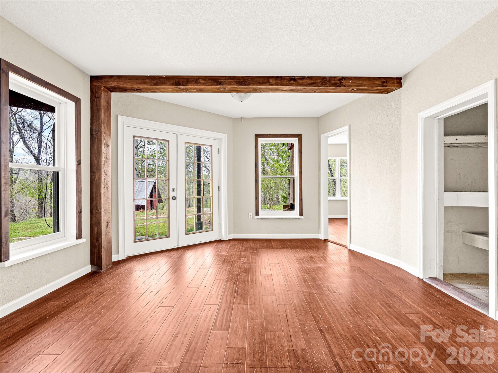 Lower level game room - 76 Raven Rock Lane, Marshall