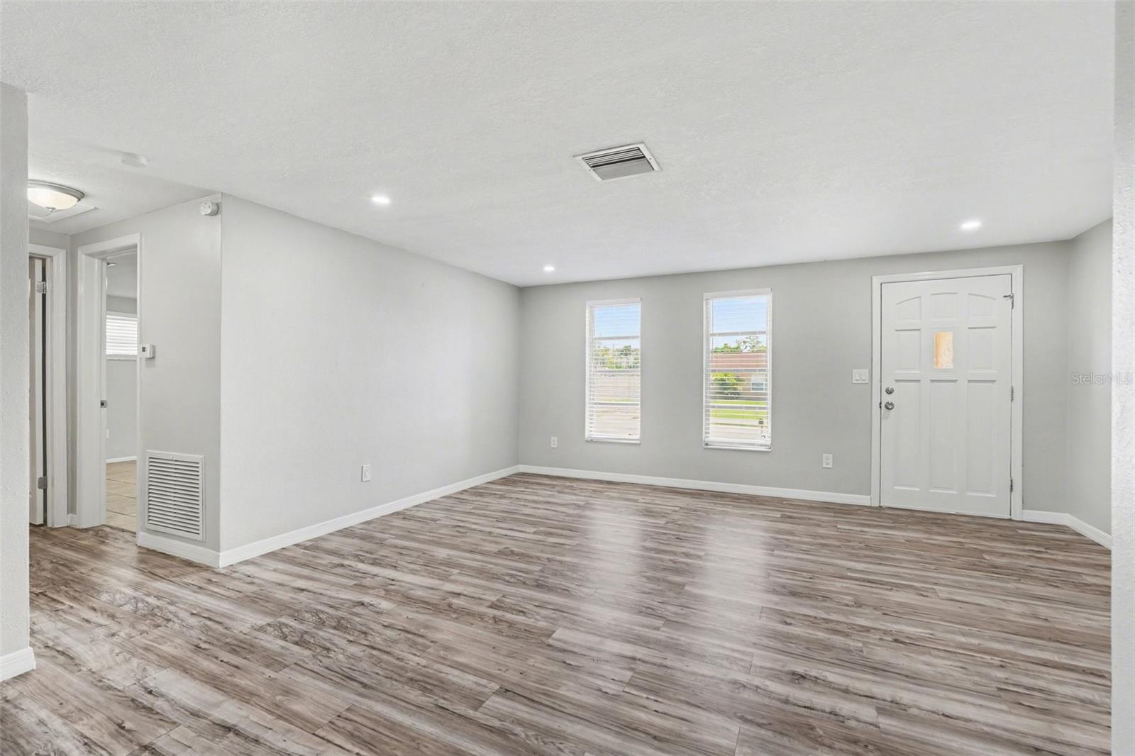 Single Family Residence at 6337 BONAIRE AVE, NEW PORT RICHEY, photo 6 of 26