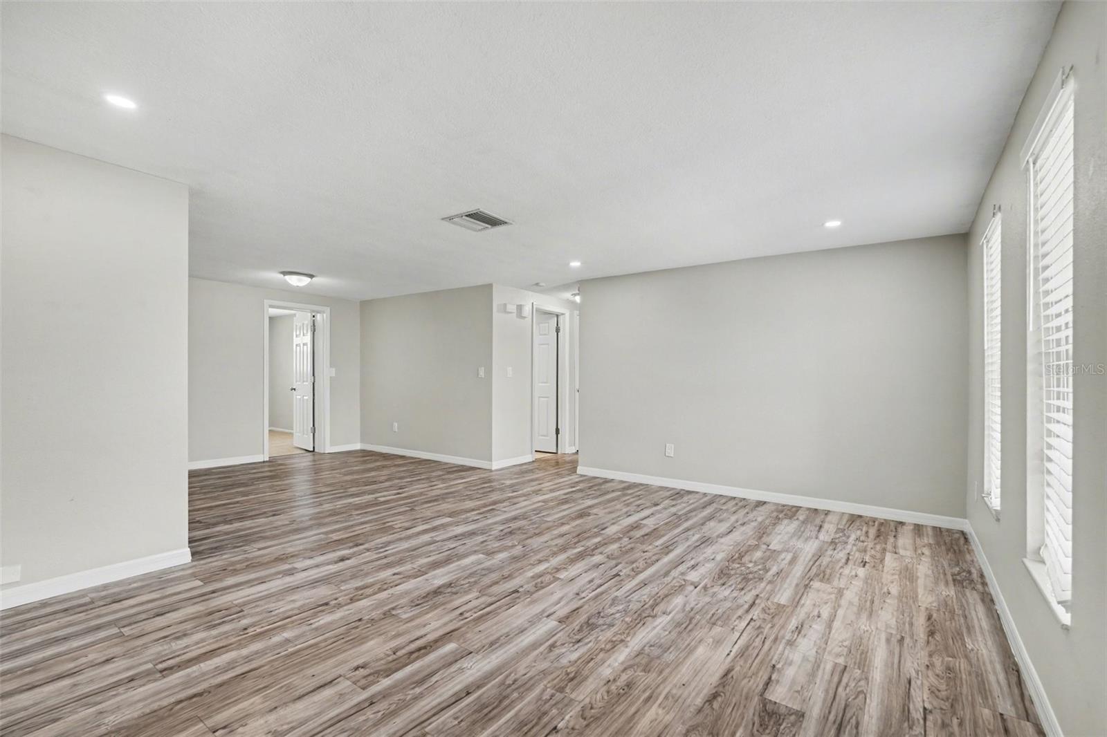 Single Family Residence at 6337 BONAIRE AVE, NEW PORT RICHEY, photo 11 of 26