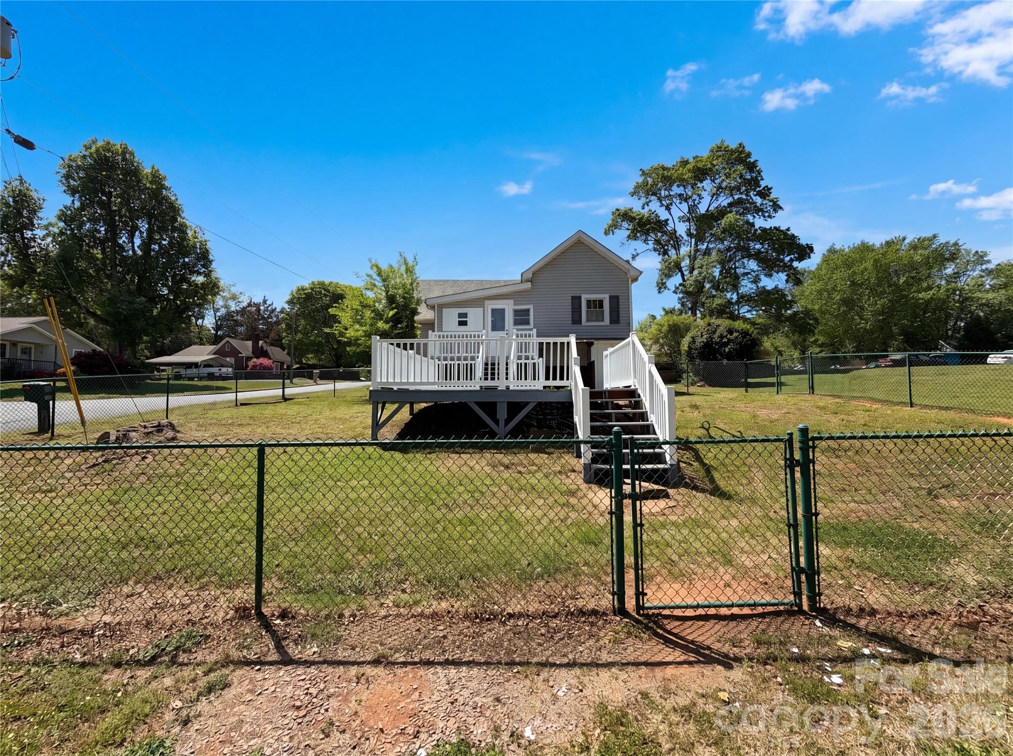Single Family Residence at 215 S Ferry Road, New London, photo 3 of 21
