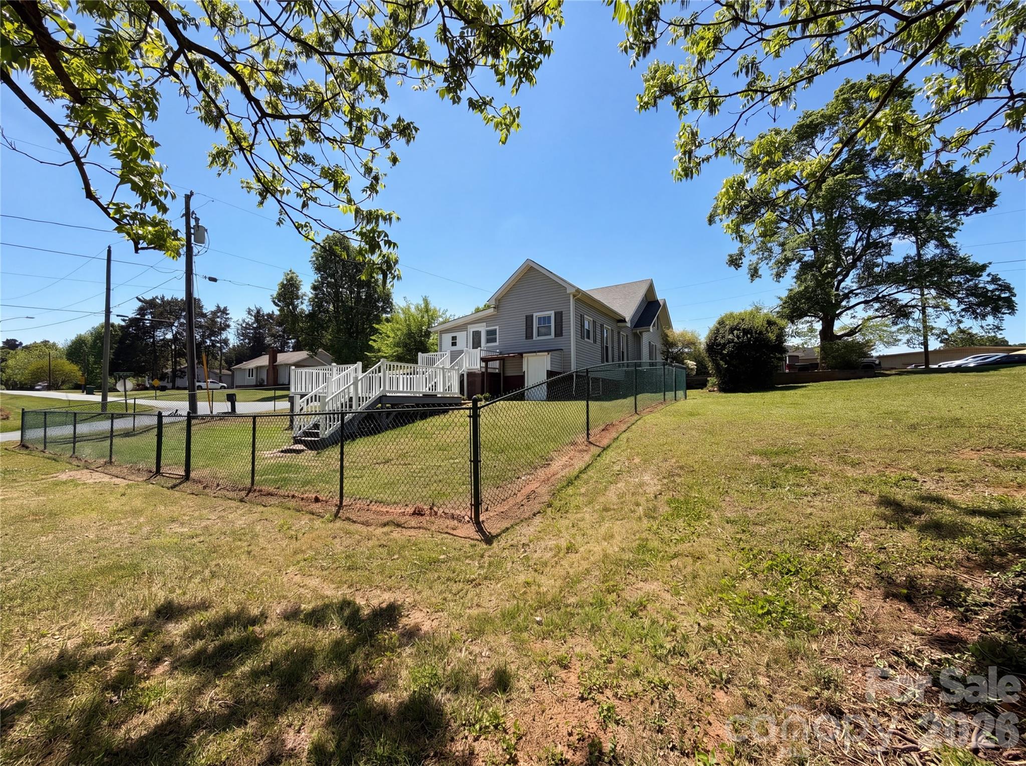 Single Family Residence at 215 S Ferry Road, New London, photo 5 of 21