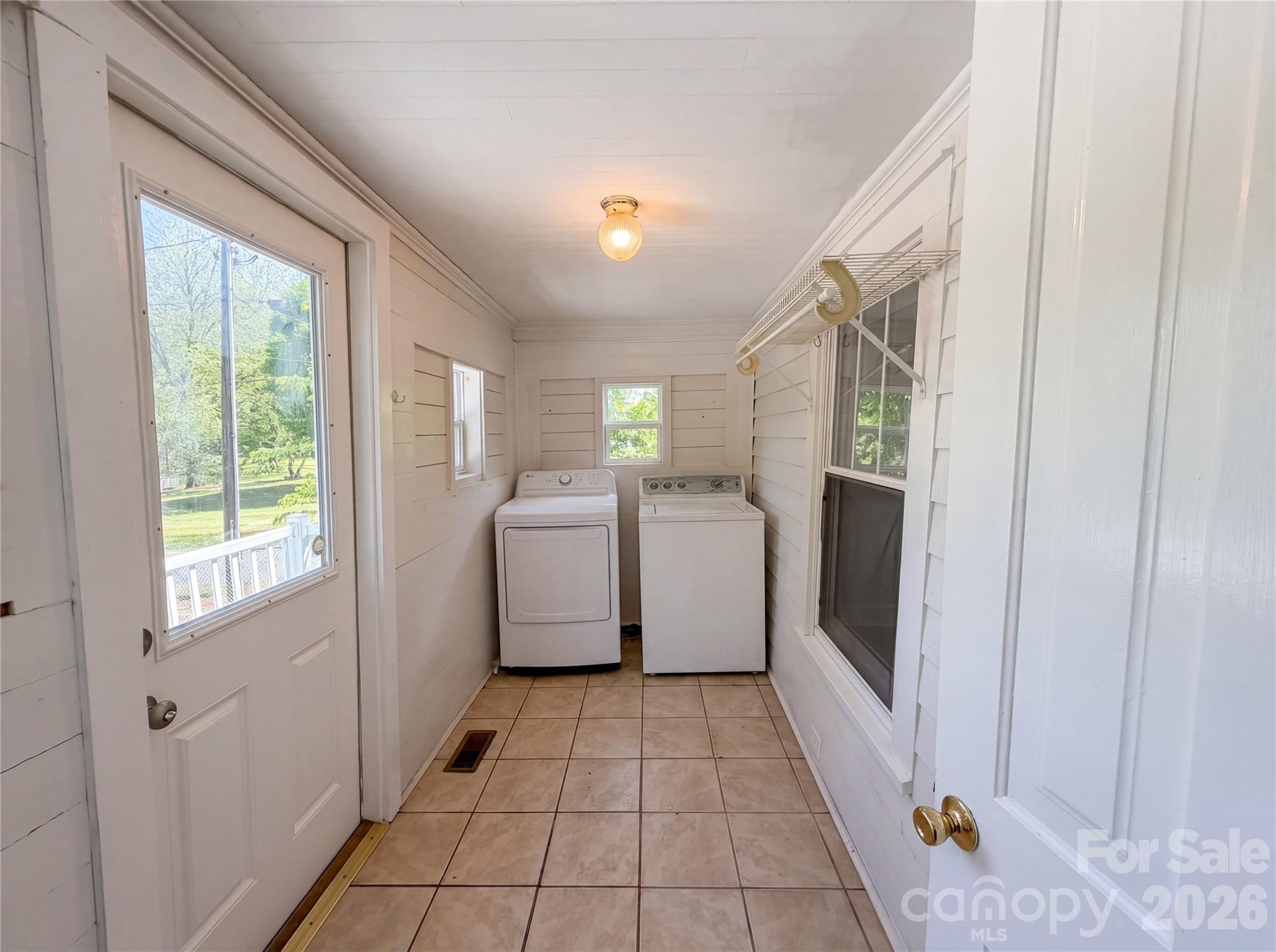 Single Family Residence at 215 S Ferry Road, New London, photo 21 of 21