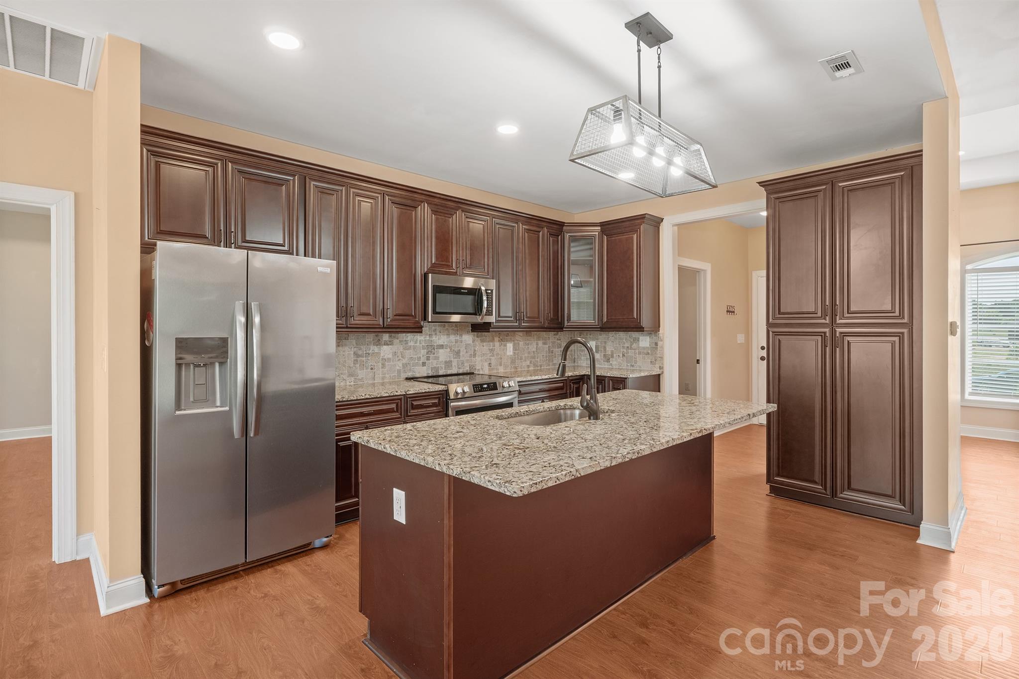 Single Family Residence at 101 Long Meadows Drive, Kings Mountain, photo 2 of 33