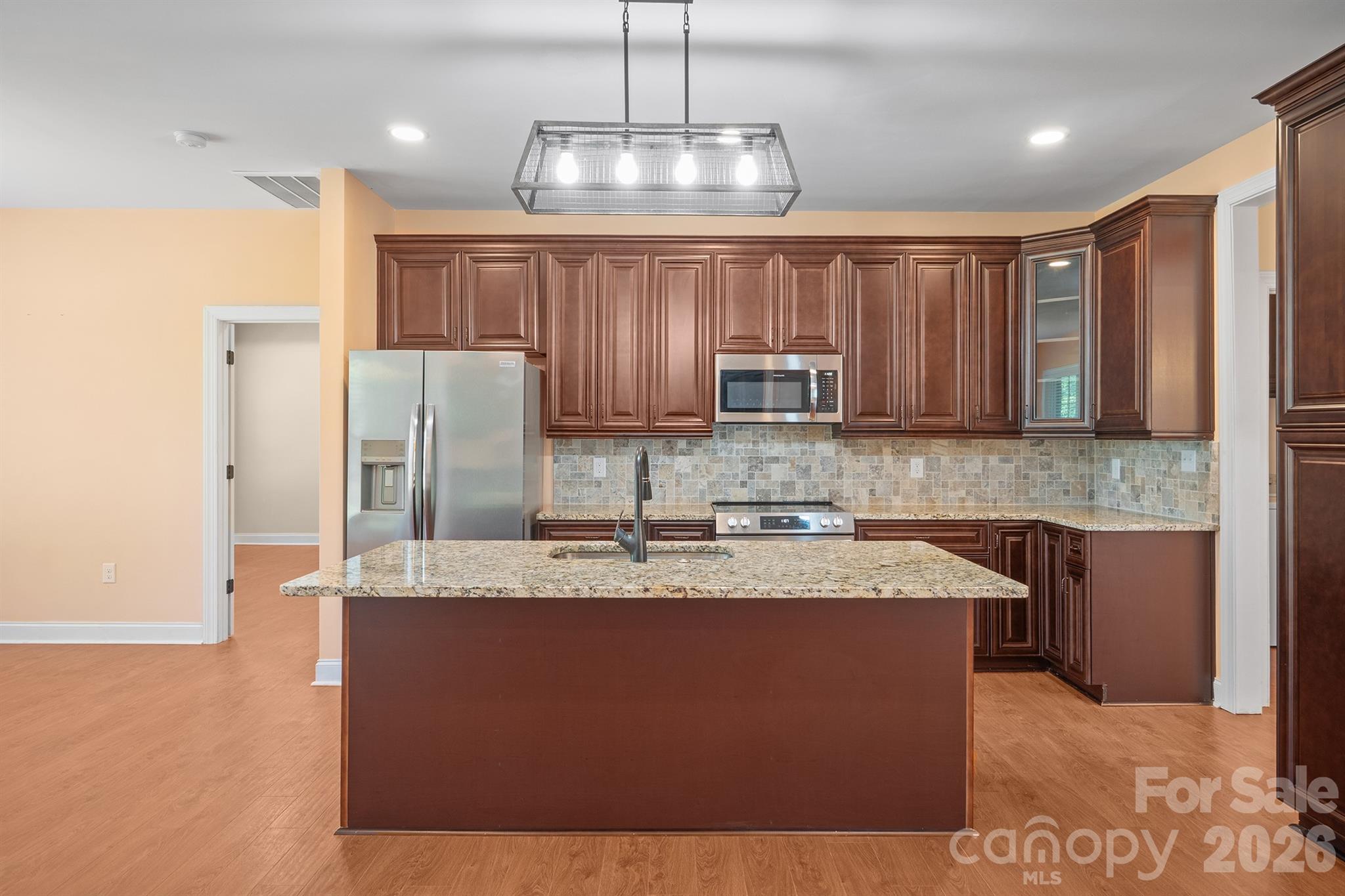 Single Family Residence at 101 Long Meadows Drive, Kings Mountain, photo 7 of 33