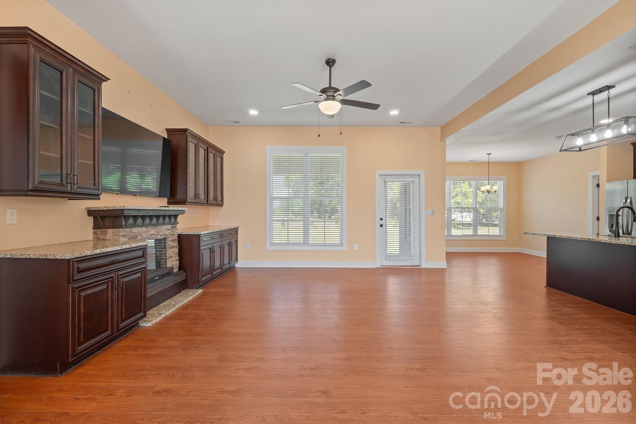Single Family Residence at 101 Long Meadows Drive, Kings Mountain, photo 12 of 33
