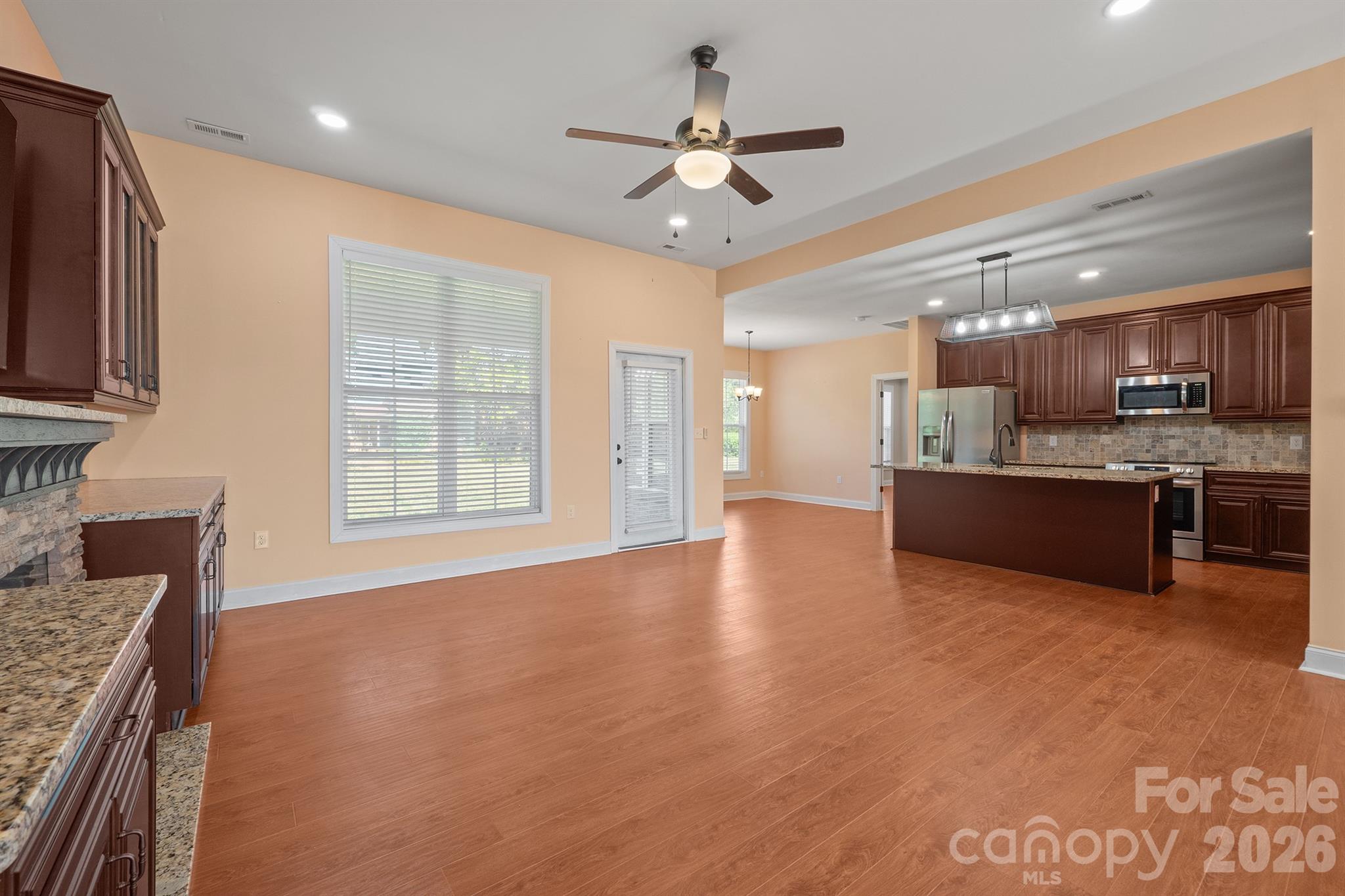 Single Family Residence at 101 Long Meadows Drive, Kings Mountain, photo 14 of 33