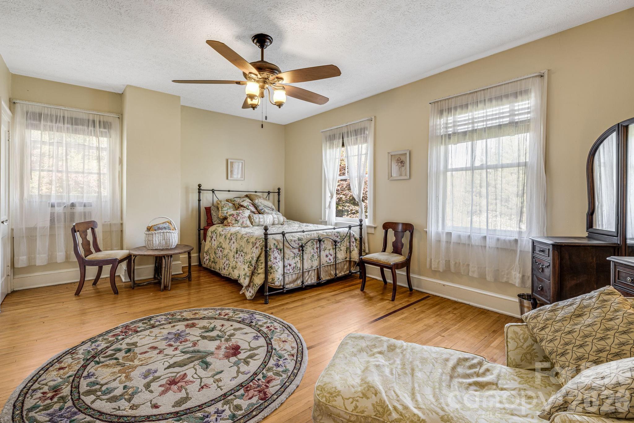 Single Family Residence at 29 Walnut Street, Hot Springs, photo 31 of 46