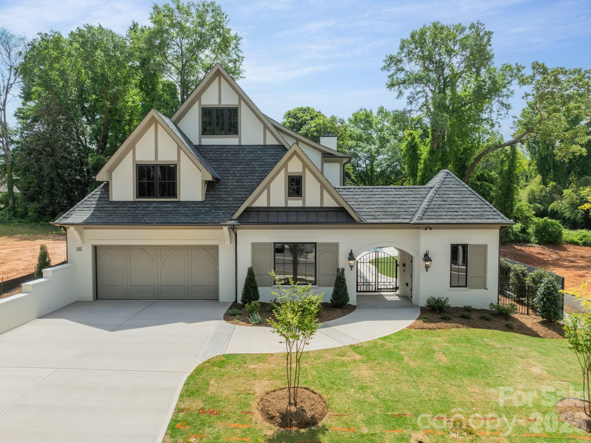 Single Family Residence at 519 Winding Way, Belmont, photo 9 of 48