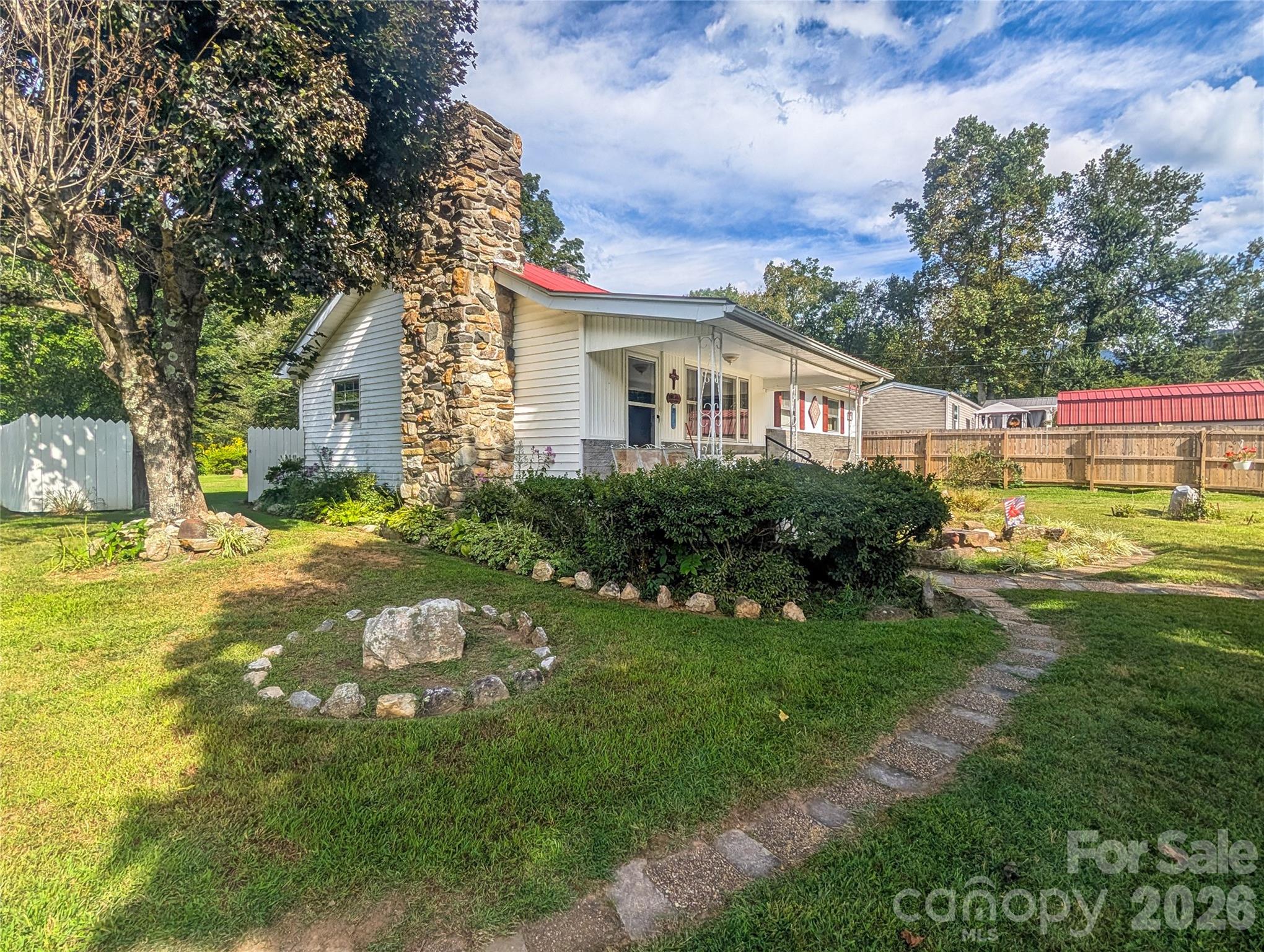 Single Family Residence at 165 Cattail Creek Road, Burnsville