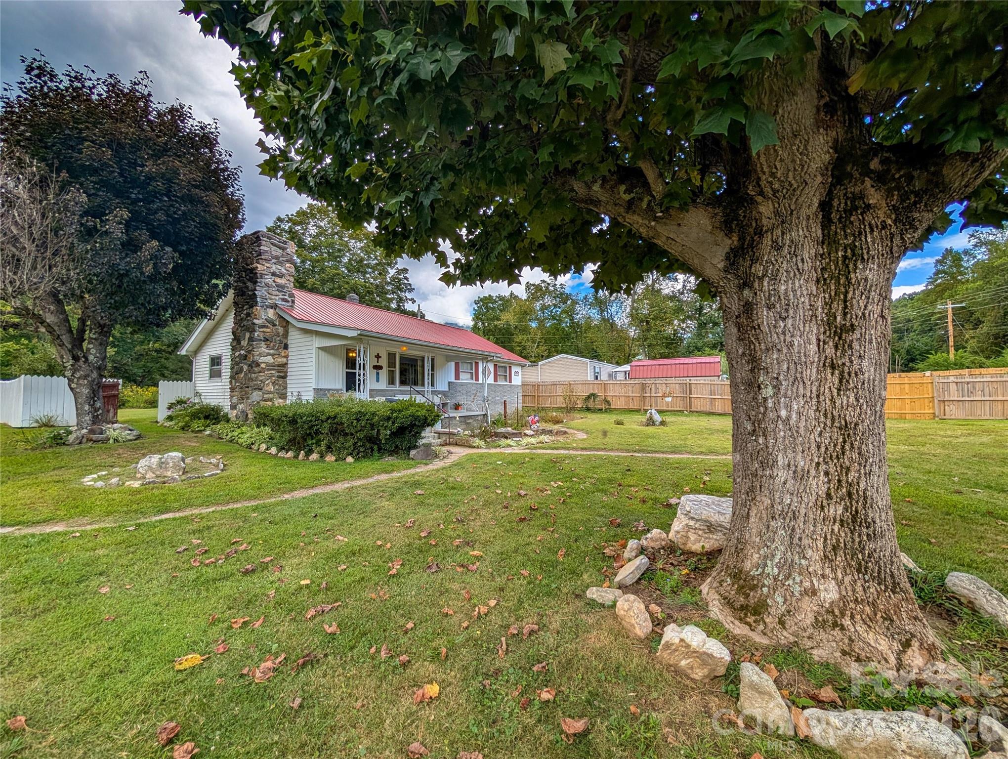 Single Family Residence at 165 Cattail Creek Road, Burnsville, photo 2 of 47
