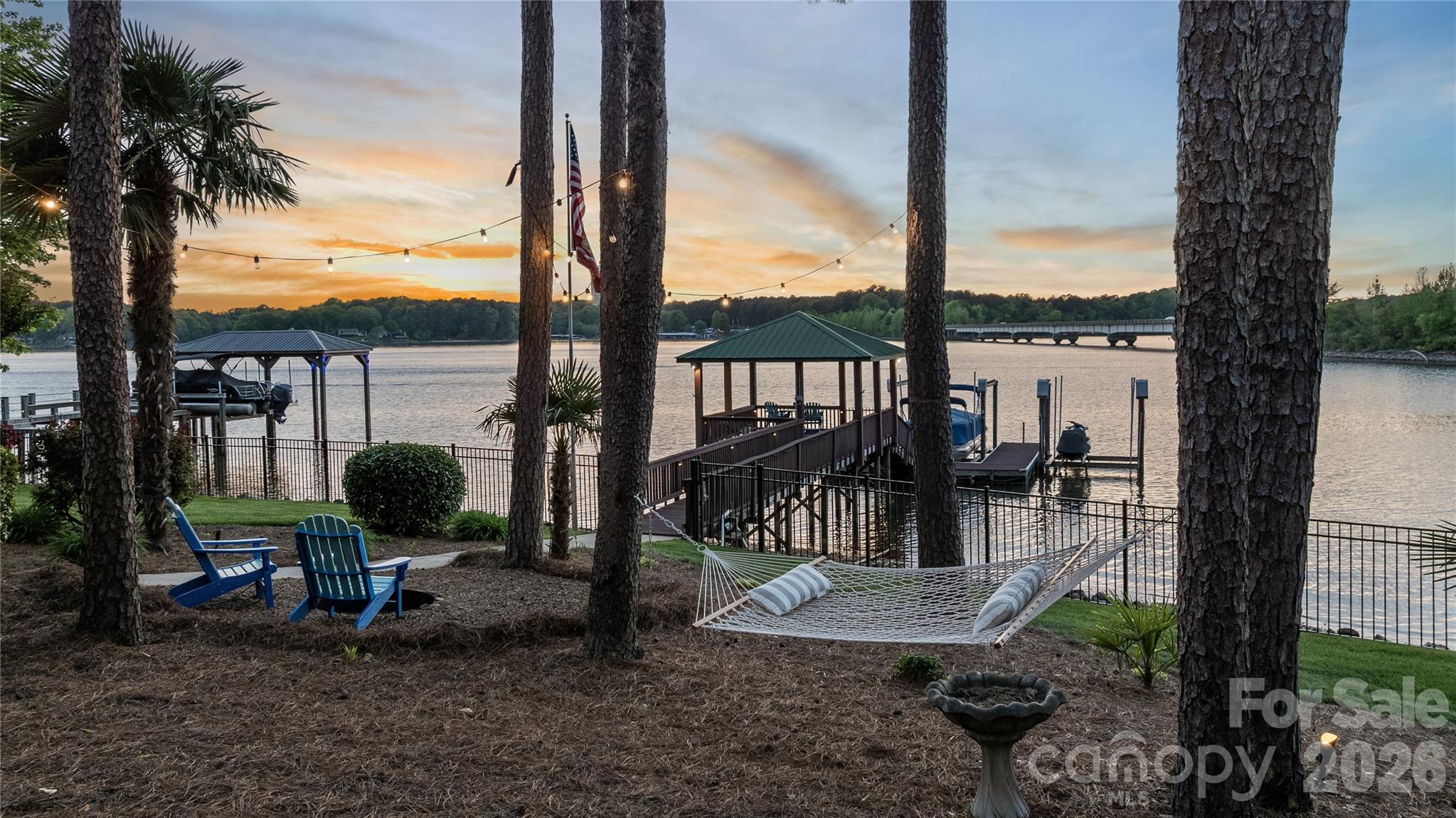 West-facing sunset view over Lake Norman. - 144 Mariner Pointe Lane, Mooresville