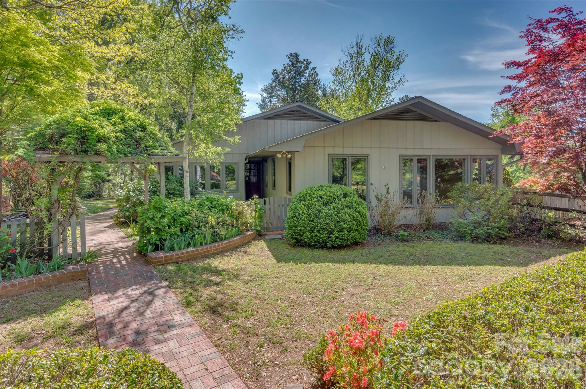 Single Family Residence at 176 Fox Run Lane, Tryon, photo 3 of 44