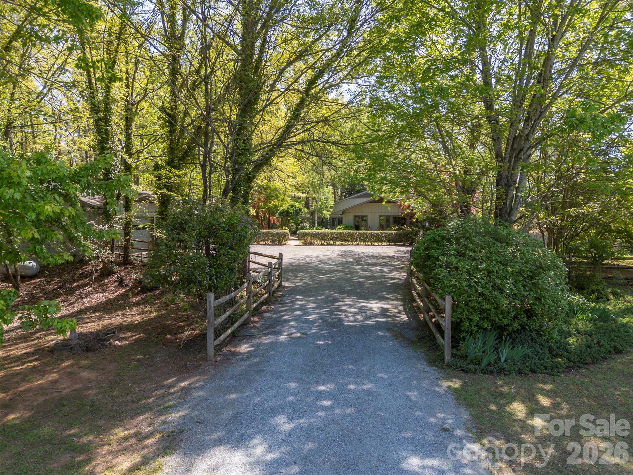 176 Fox Run Lane