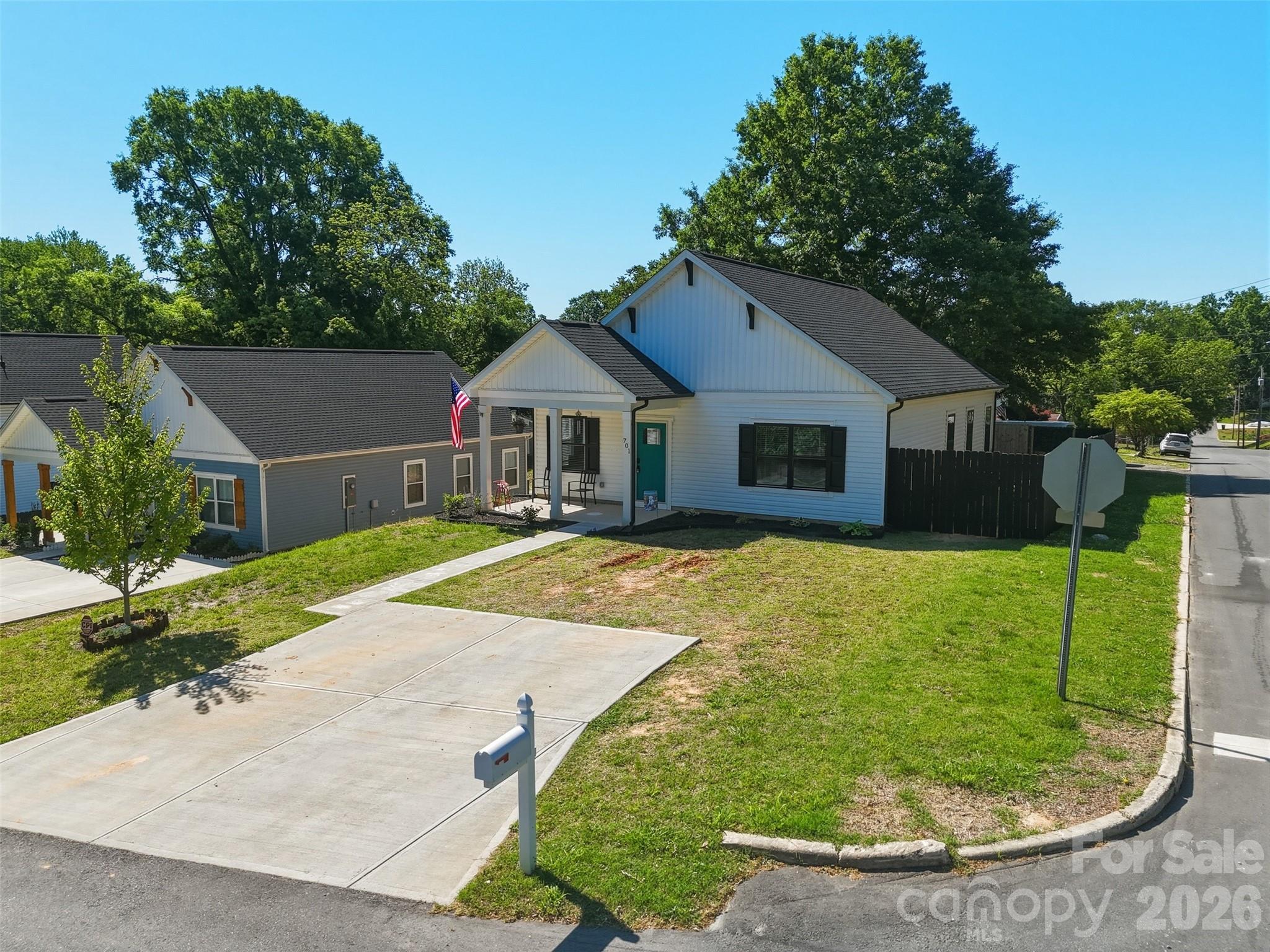 Single Family Residence at 701 E 3rd Avenue, Gastonia, photo 26 of 32