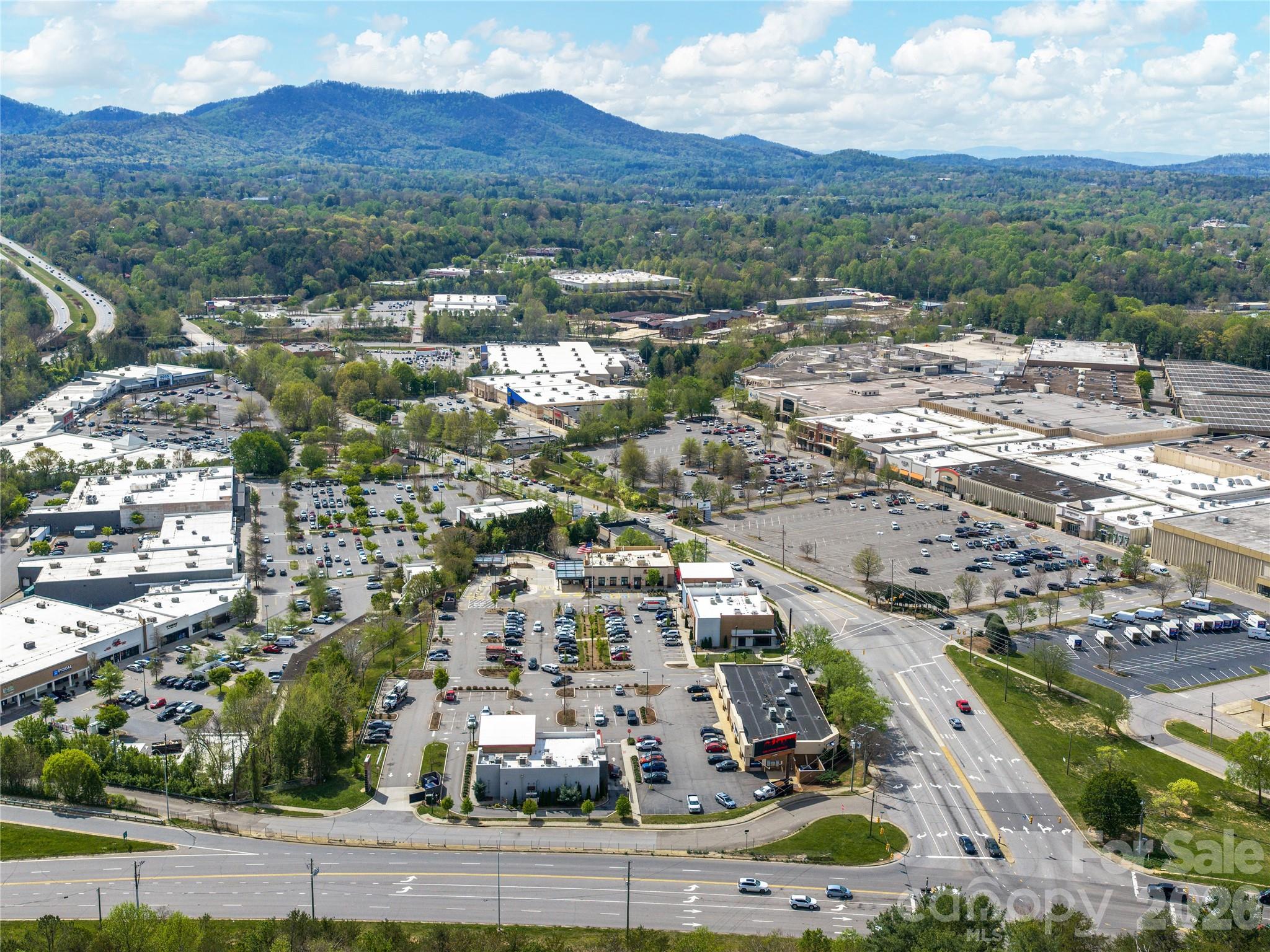 15-40 Peaks Center Aerial - 15-40 Peaks Center Lane, Asheville