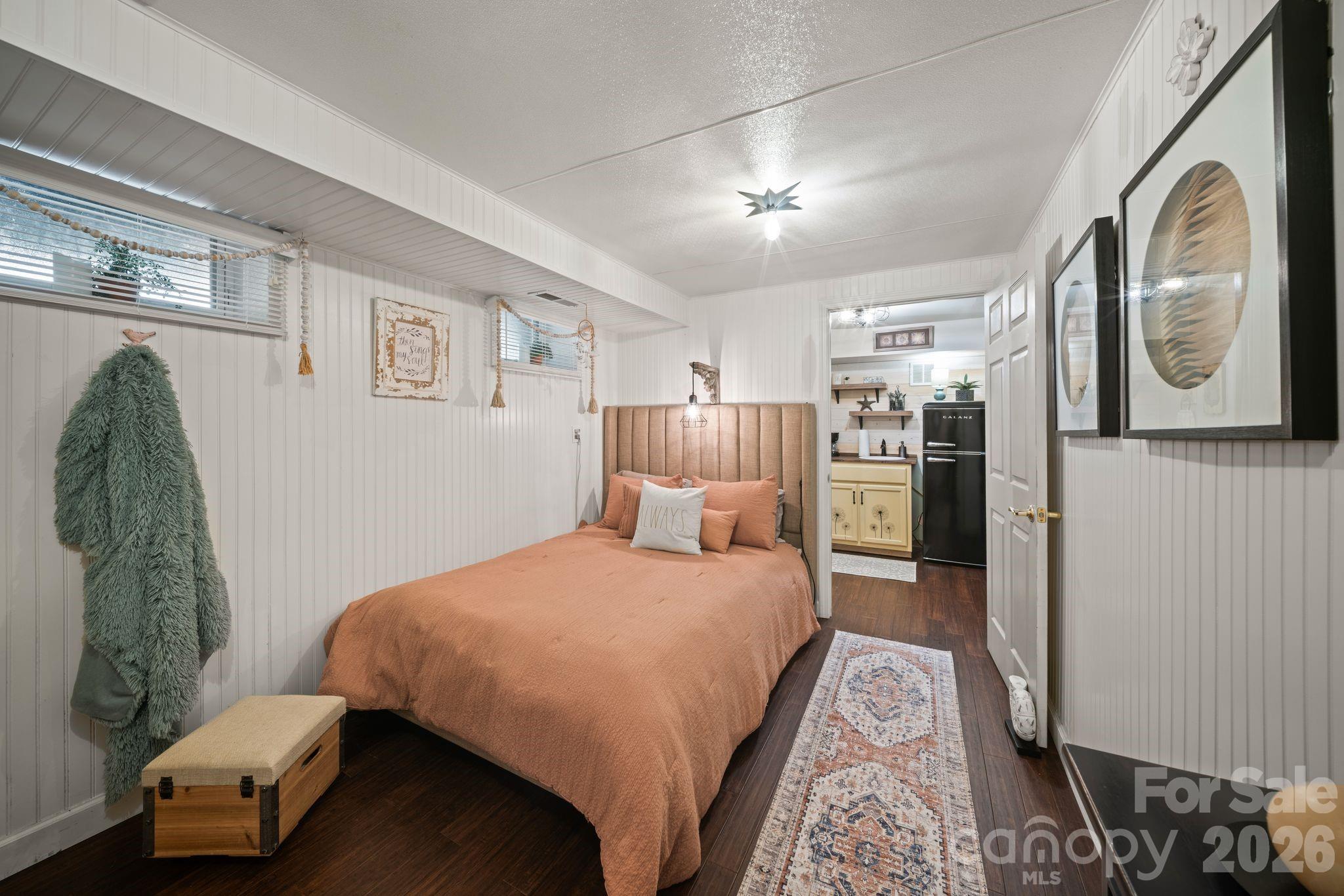 Single Family Residence at 25 View Ridge Parkway, Leicester, photo 16 of 38