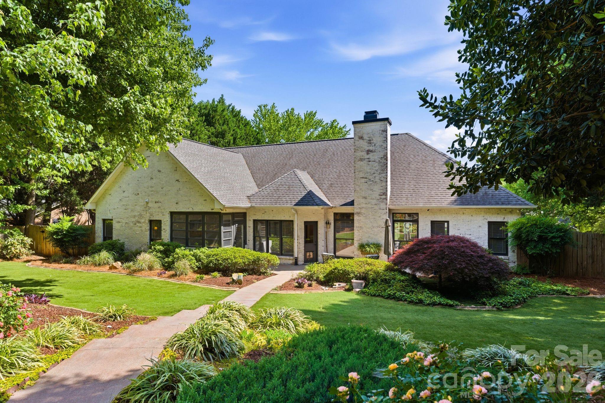 Single Family Residence at 8247 Camelia Lane, Denver, photo 16 of 45