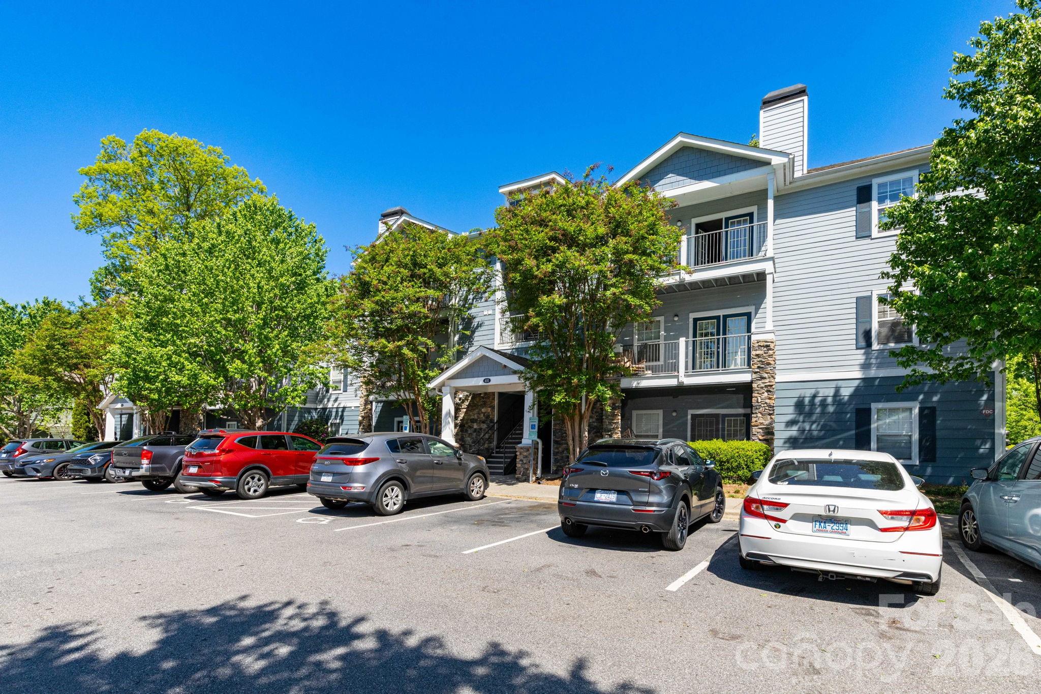 400 Vista Lake Drive
