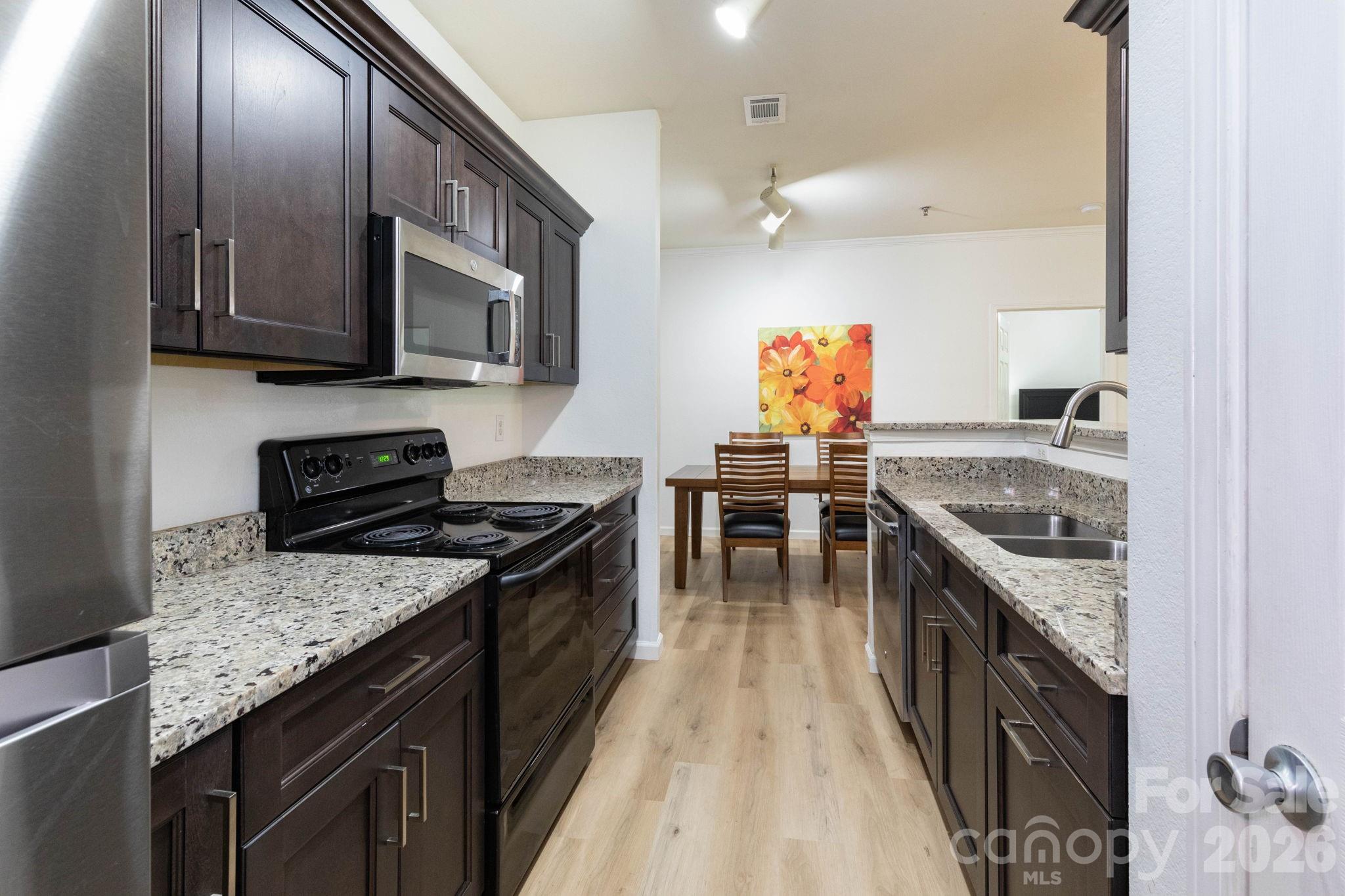 Kitchen/Dining - 400 Vista Lake Drive, Candler