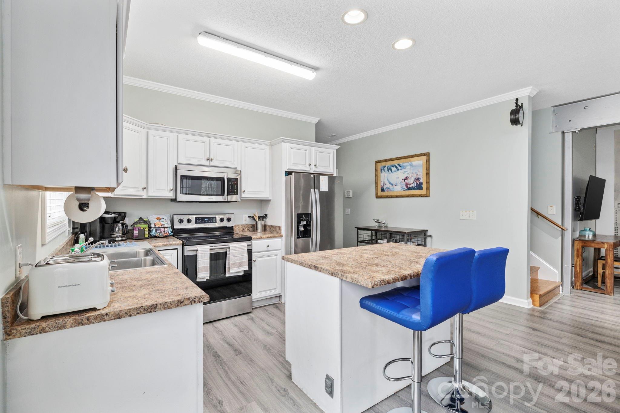 Single Family Residence at 122 Rainbow Drive, Murrells Inlet, photo 2 of 39