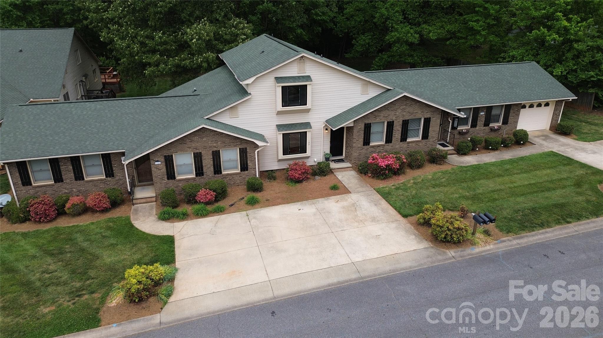 182 Calvin Street