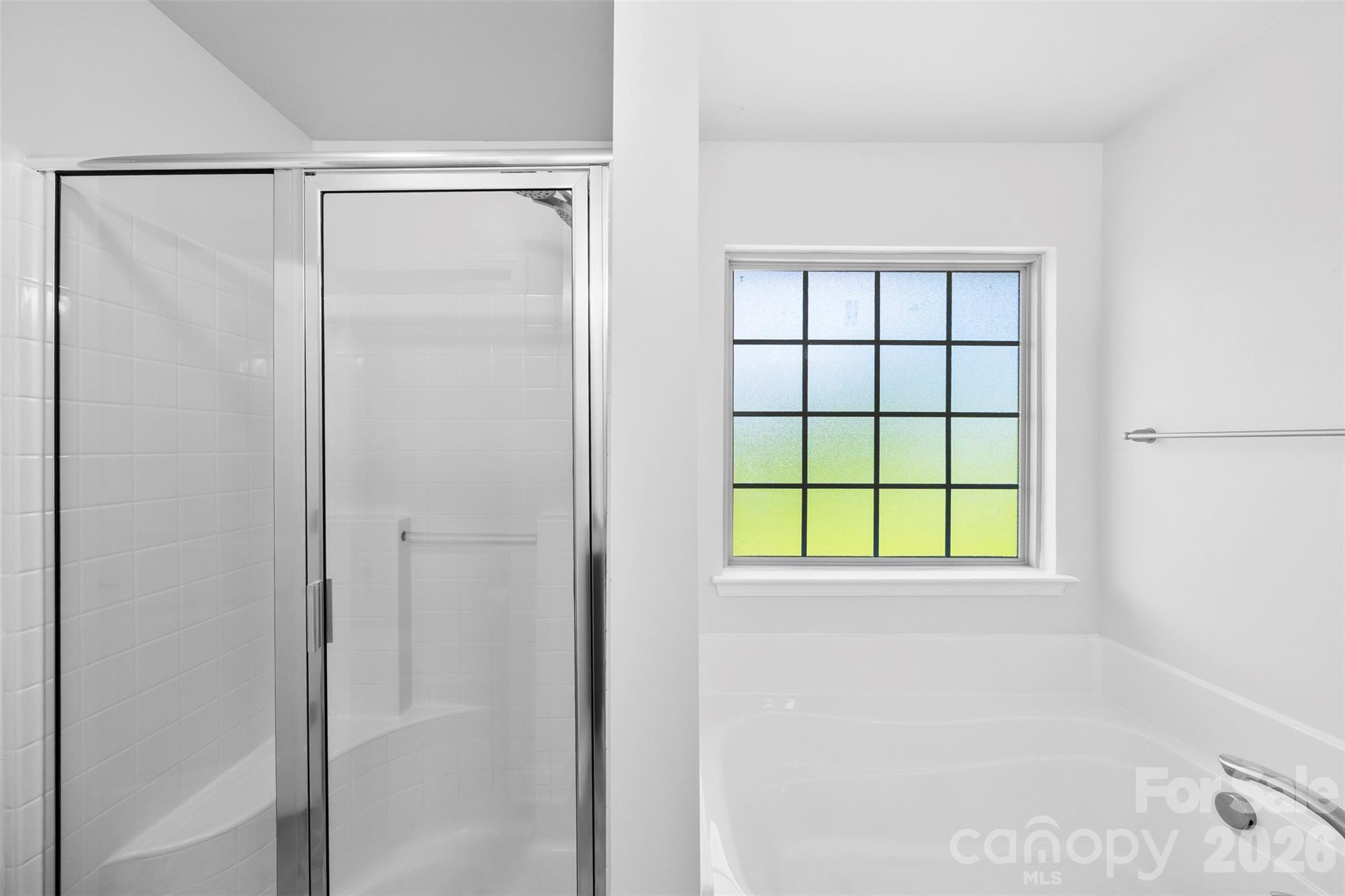 primary bath - 2548 Flintshire Lane, Gastonia