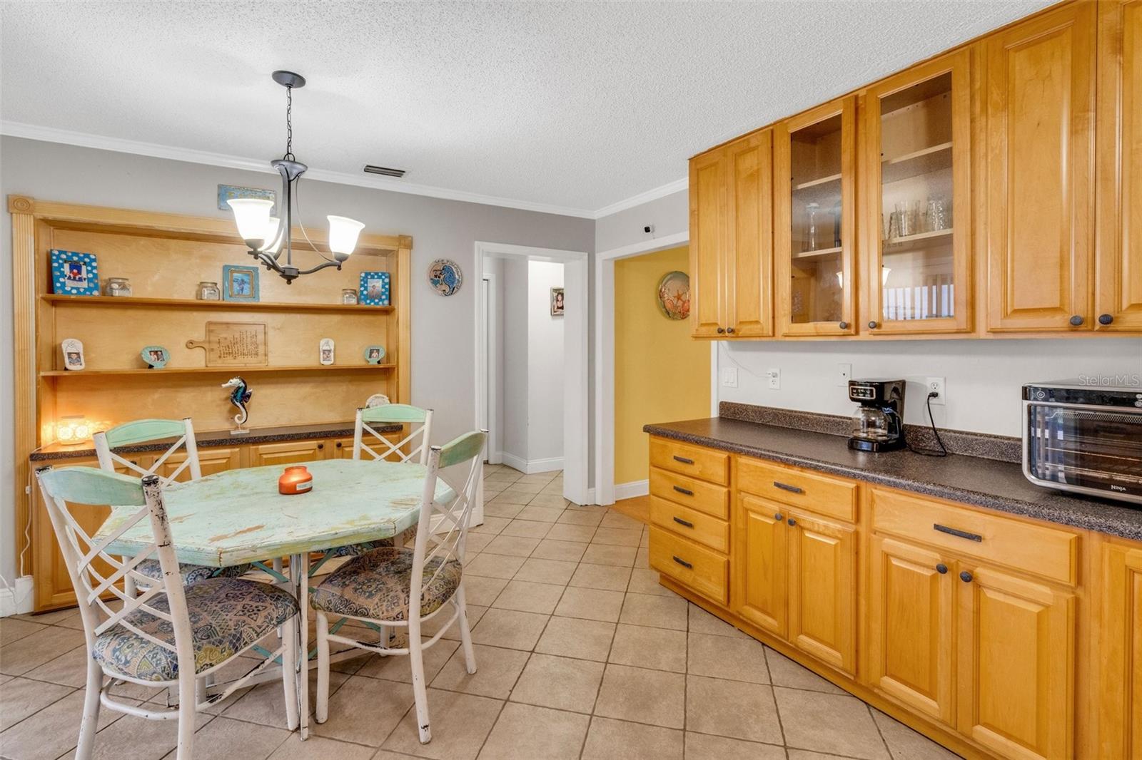 Single Family Residence at 202 SAINT LUCIE RD, WINTER HAVEN, photo 8 of 32