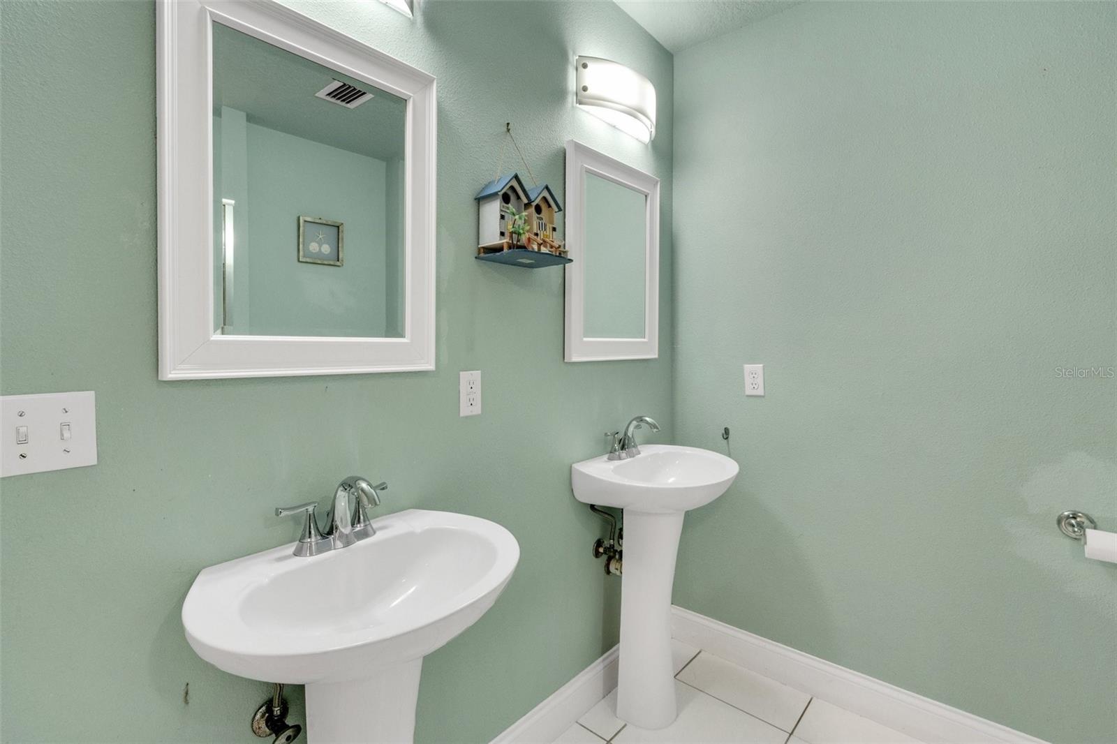 Single Family Residence at 202 SAINT LUCIE RD, WINTER HAVEN, photo 20 of 32