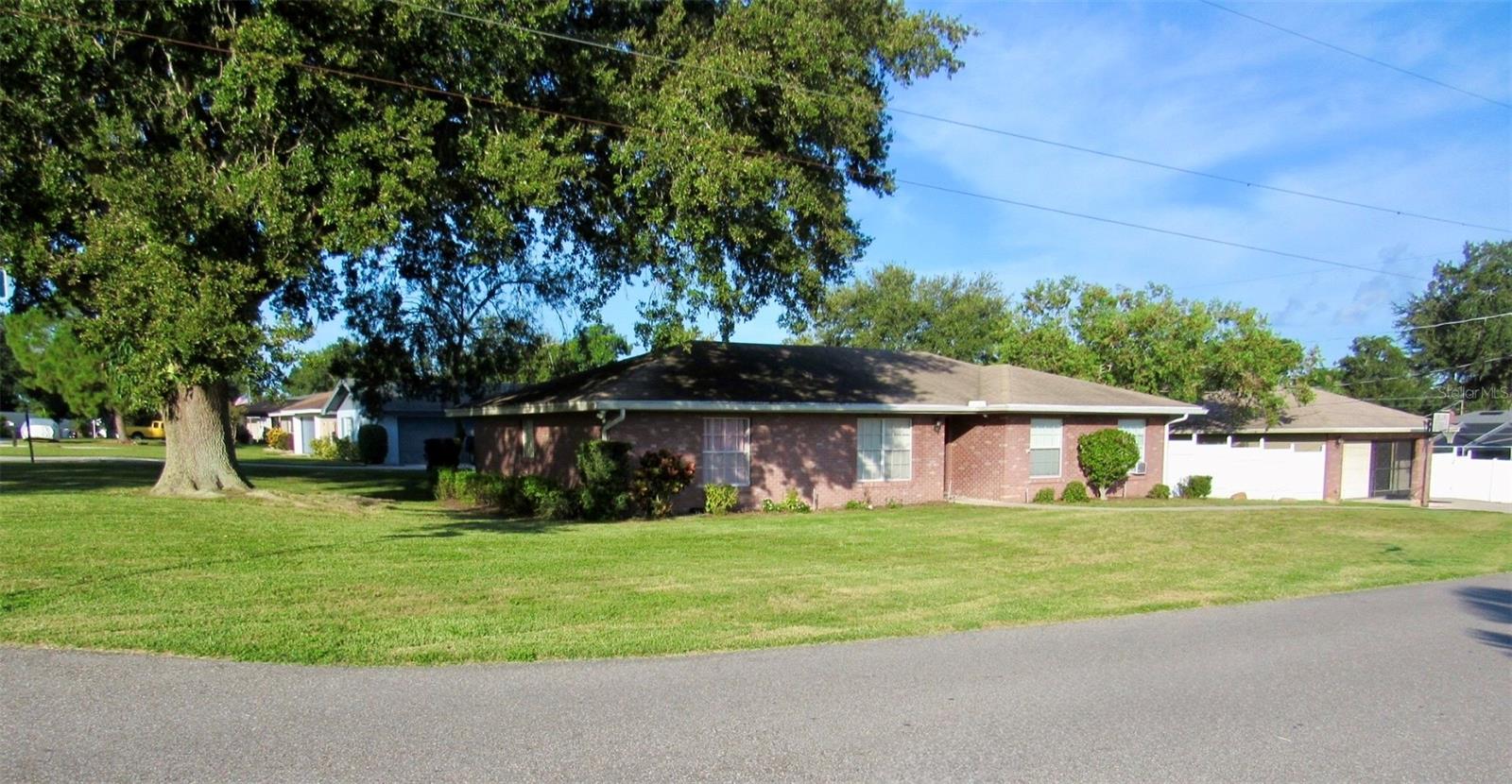 Single Family Residence at 202 SAINT LUCIE RD, WINTER HAVEN, photo 30 of 32
