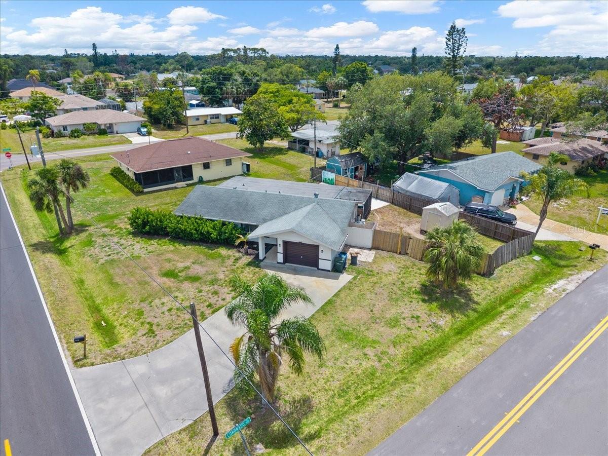 Single Family Residence at 4508 POMPANO RD, VENICE, photo 2 of 32