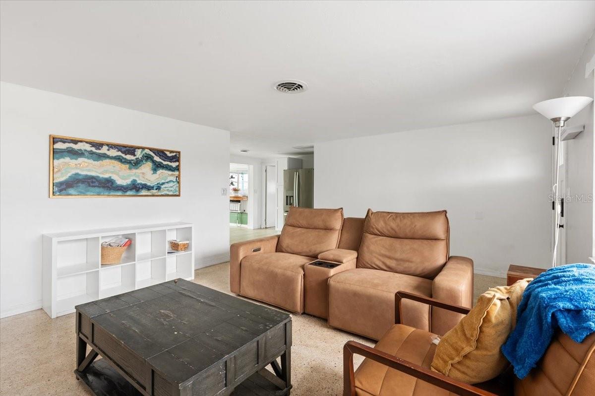 Single Family Residence at 4508 POMPANO RD, VENICE, photo 6 of 32