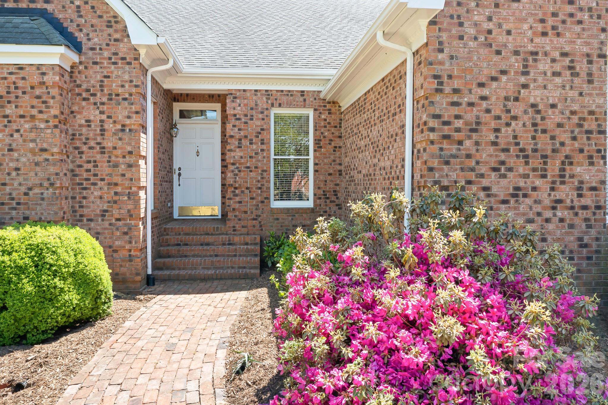 Single Family Residence at 11604 Bain School Road, Mint Hill, photo 4 of 40