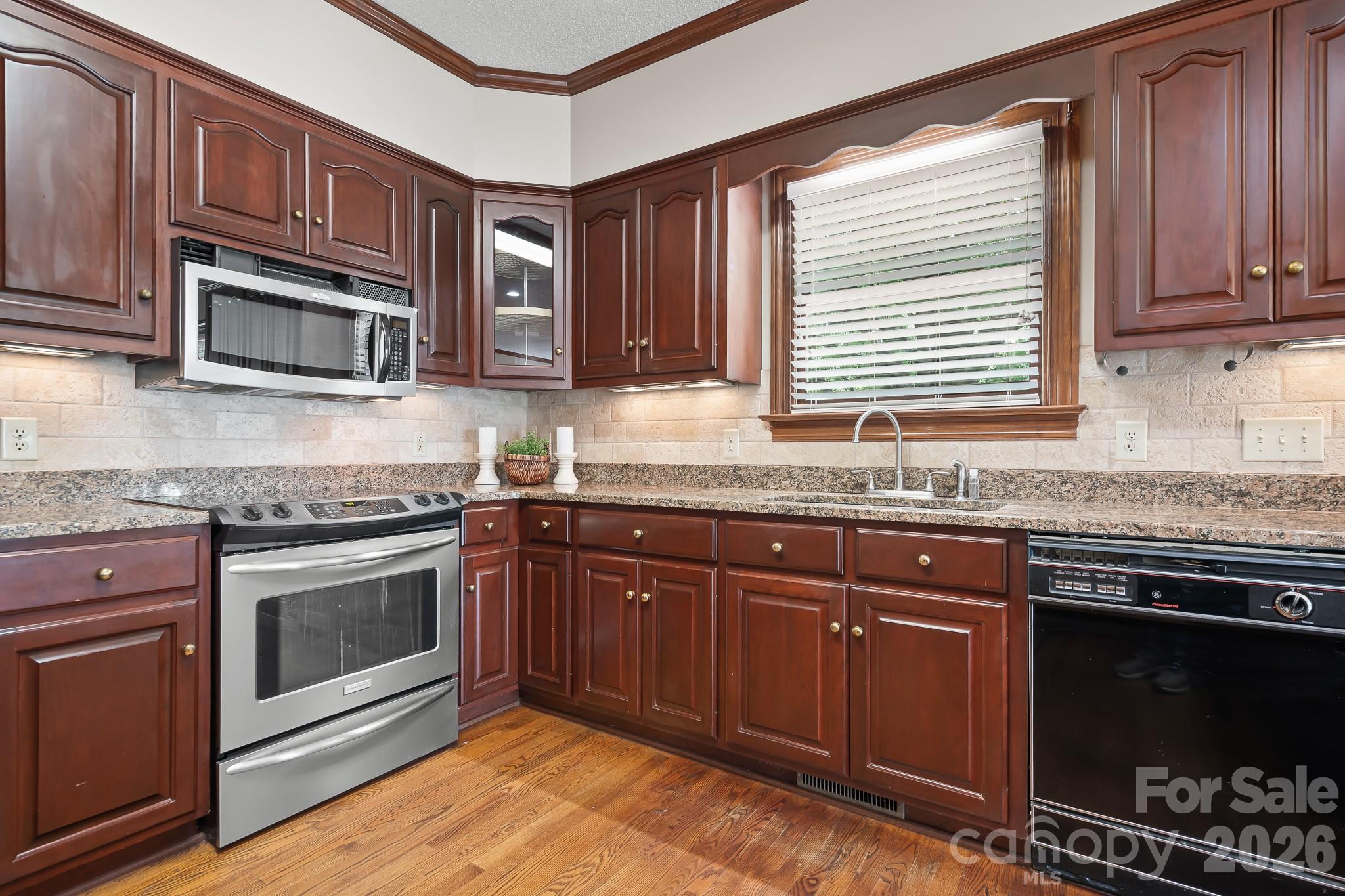 Single Family Residence at 11604 Bain School Road, Mint Hill, photo 8 of 40
