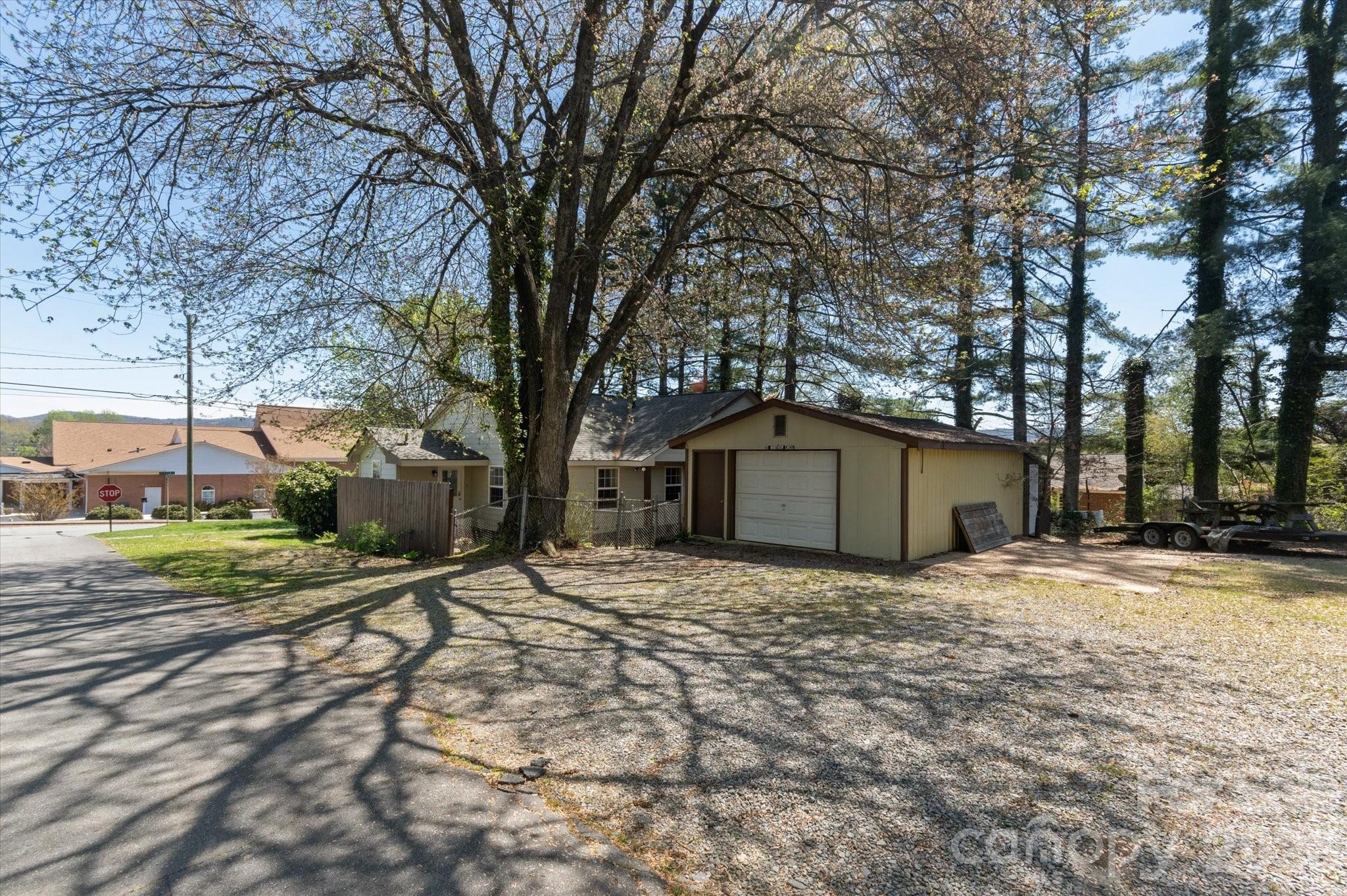 Single Family Residence at 25 Montview Circle, Brevard, photo 32 of 41