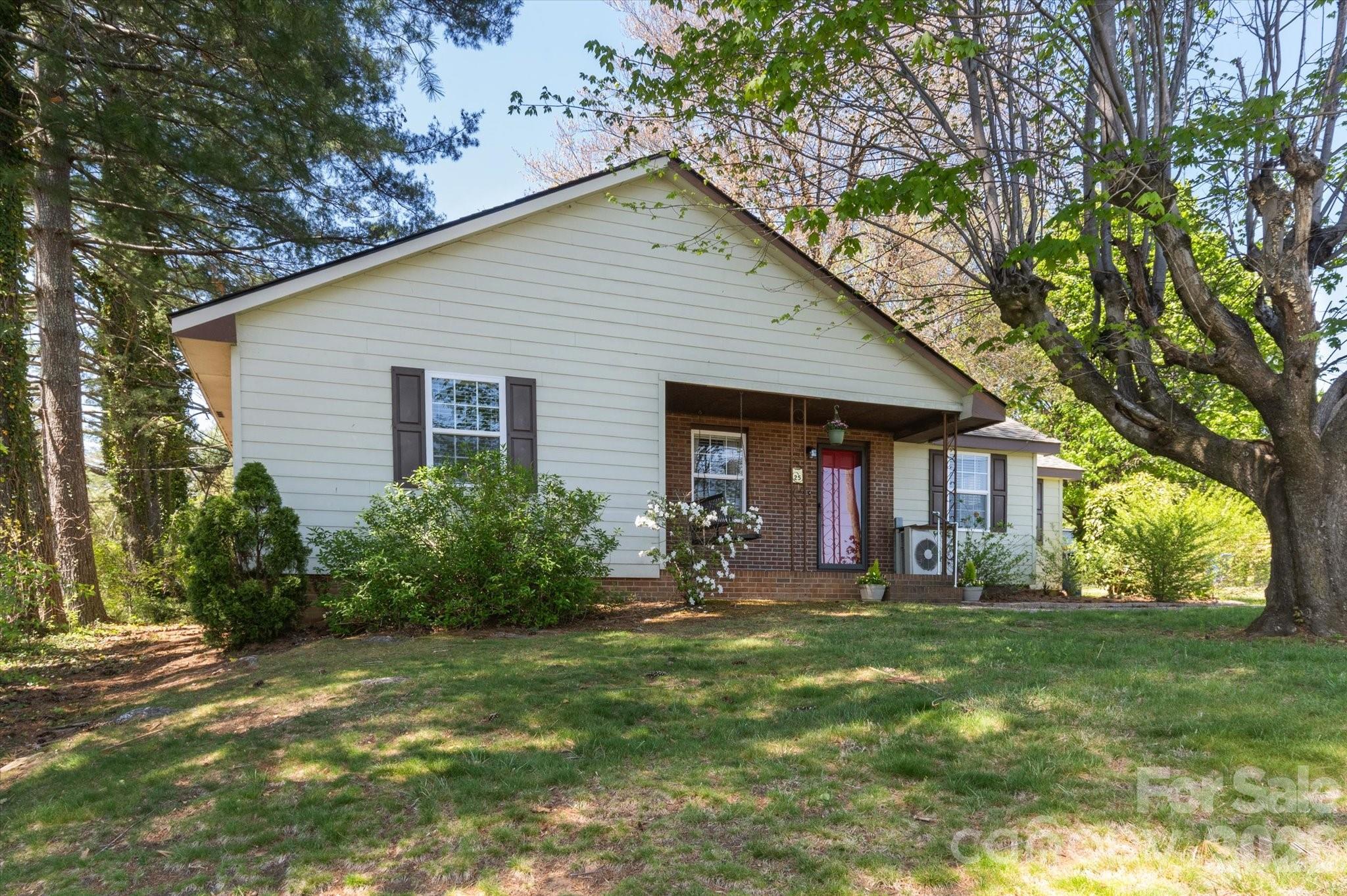 Single Family Residence at 25 Montview Circle, Brevard, photo 36 of 41