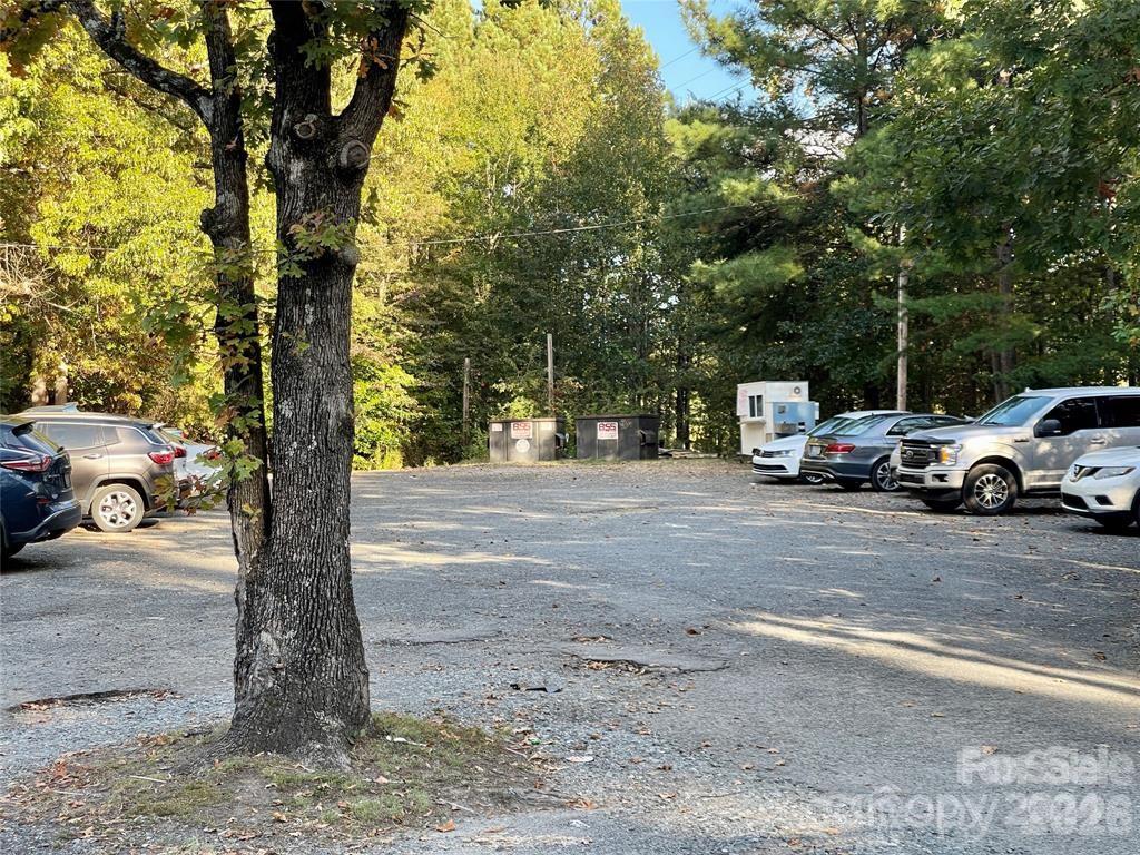 plenty of parking! - 18200 Statesville Road, Cornelius