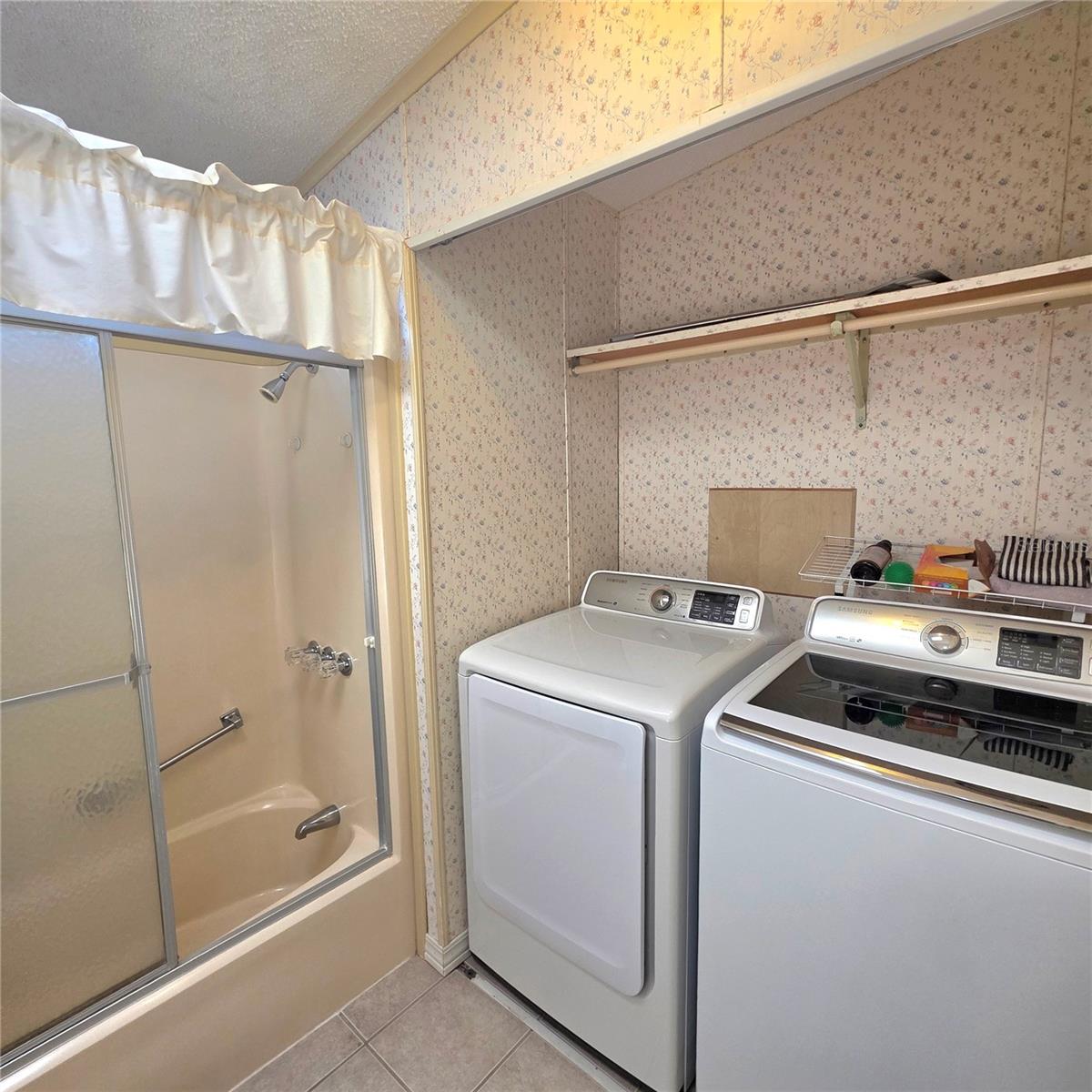 Laundry/Bathroom - 6114 GRAND OAKS DR SE, WINTER HAVEN