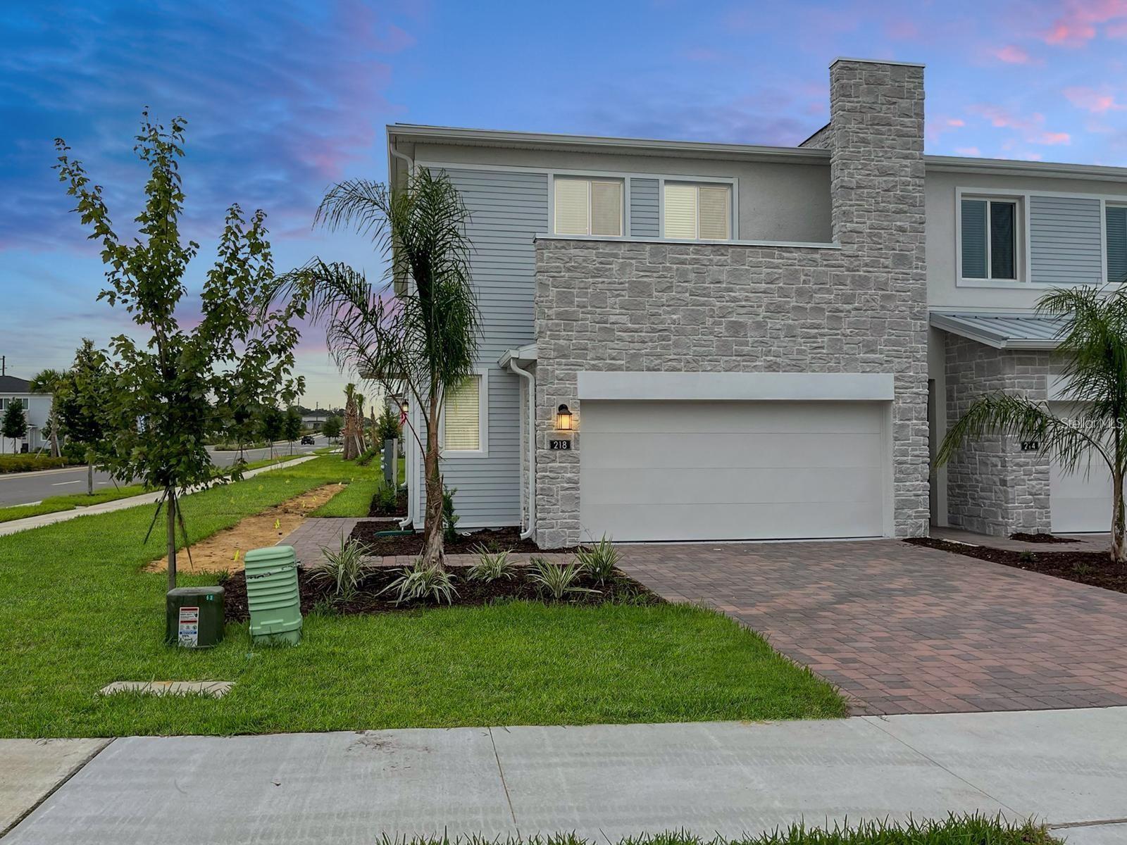 218 NINE IRON DR