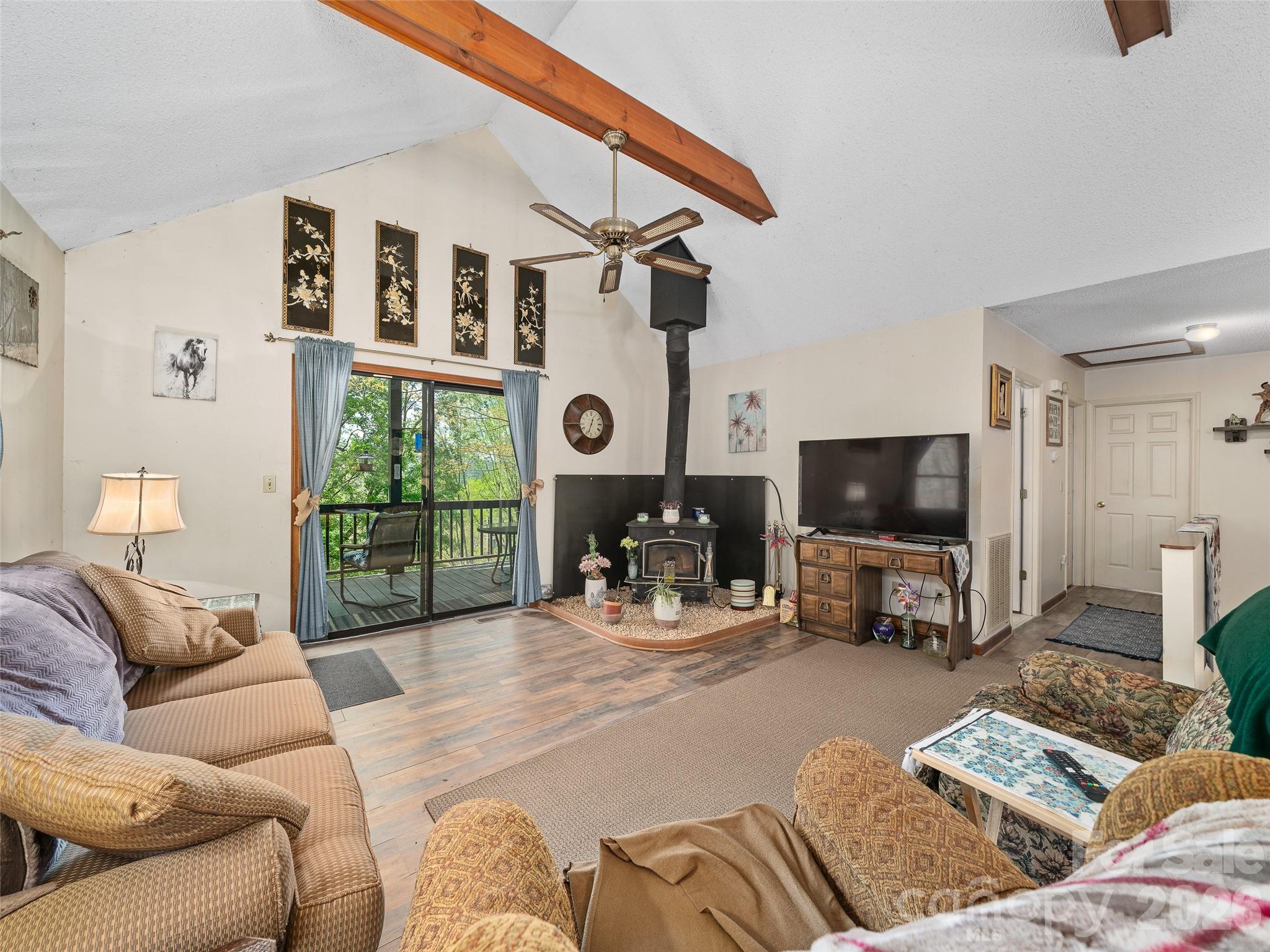 Single Family Residence at 129 Kantagree Drive, Bakersville, photo 4 of 31