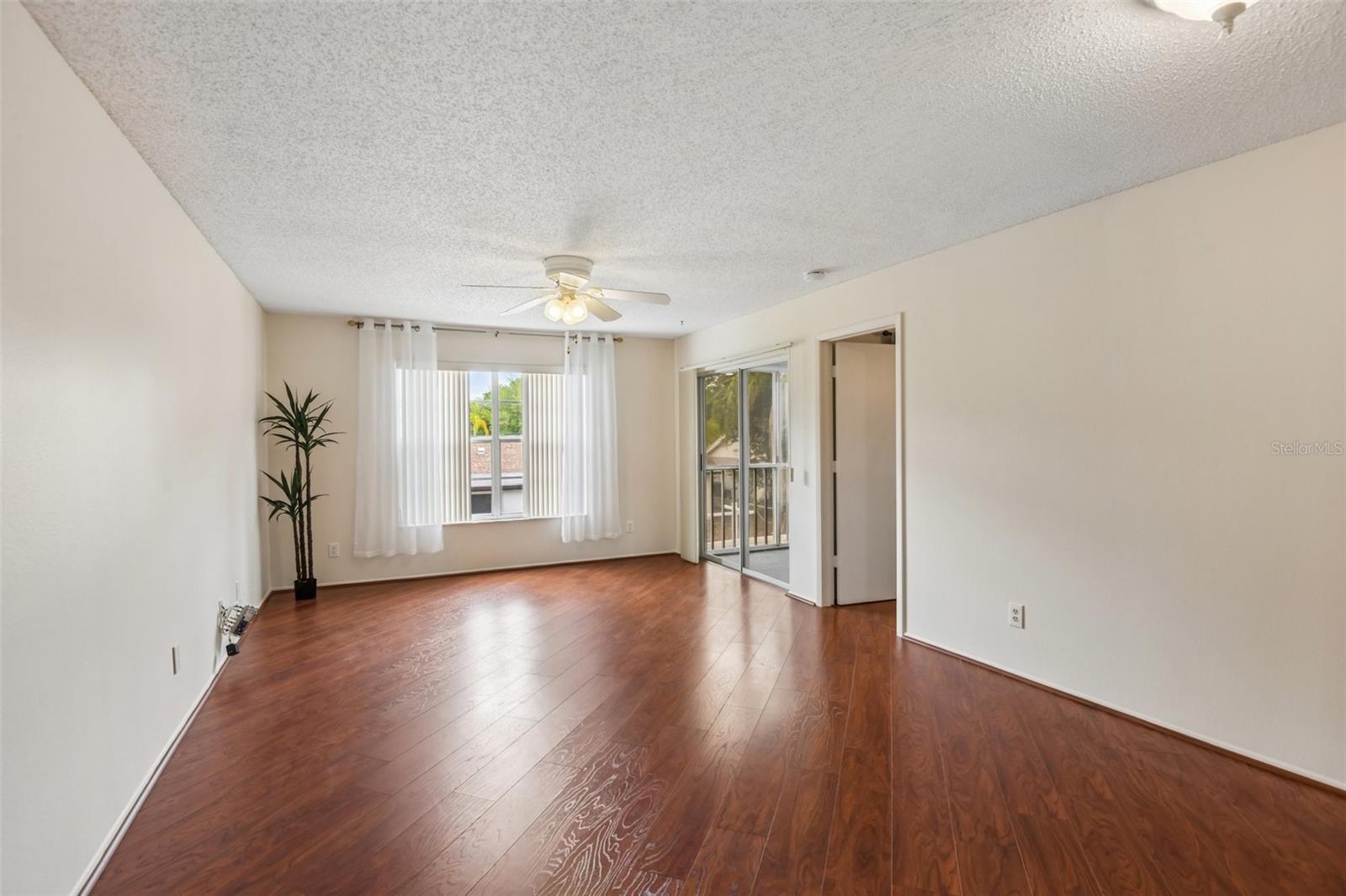 Condominium at 7713 HILLSIDE CT #204, HUDSON, photo 4 of 33