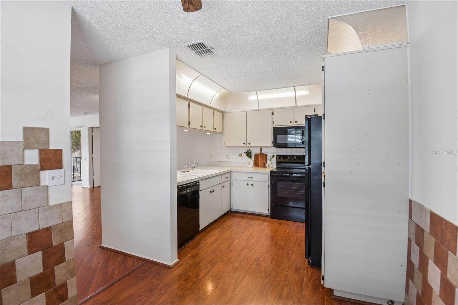 Condominium at 7713 HILLSIDE CT #204, HUDSON, photo 7 of 33