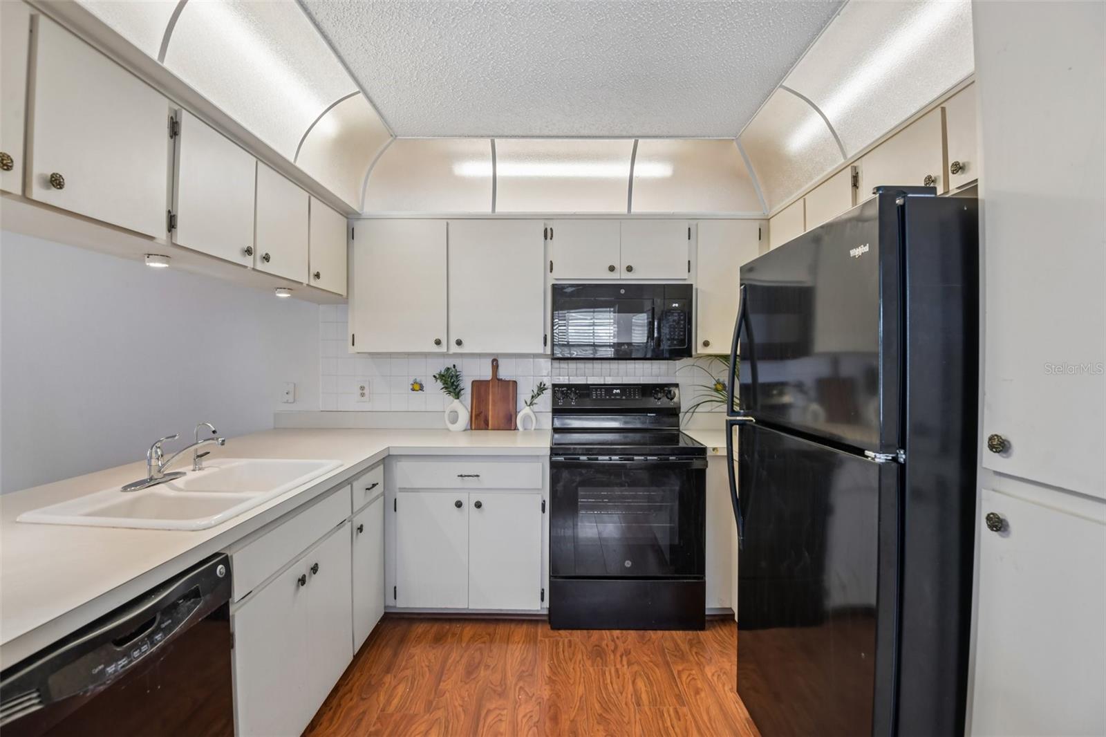 Condominium at 7713 HILLSIDE CT #204, HUDSON, photo 10 of 33