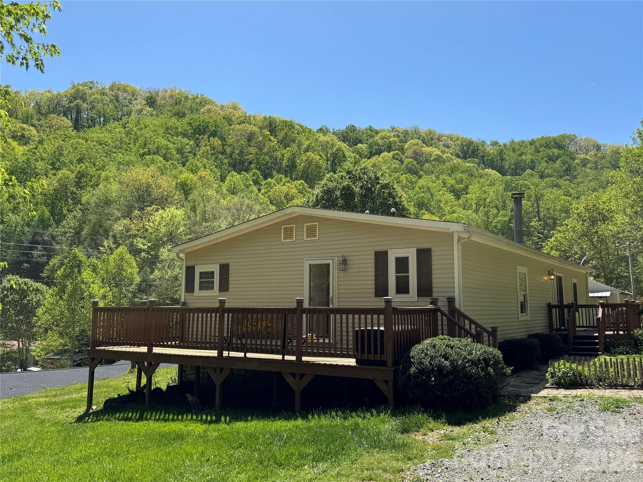 Single Family Residence at 942 Fisher Branch Road, Marshall, photo 5 of 40
