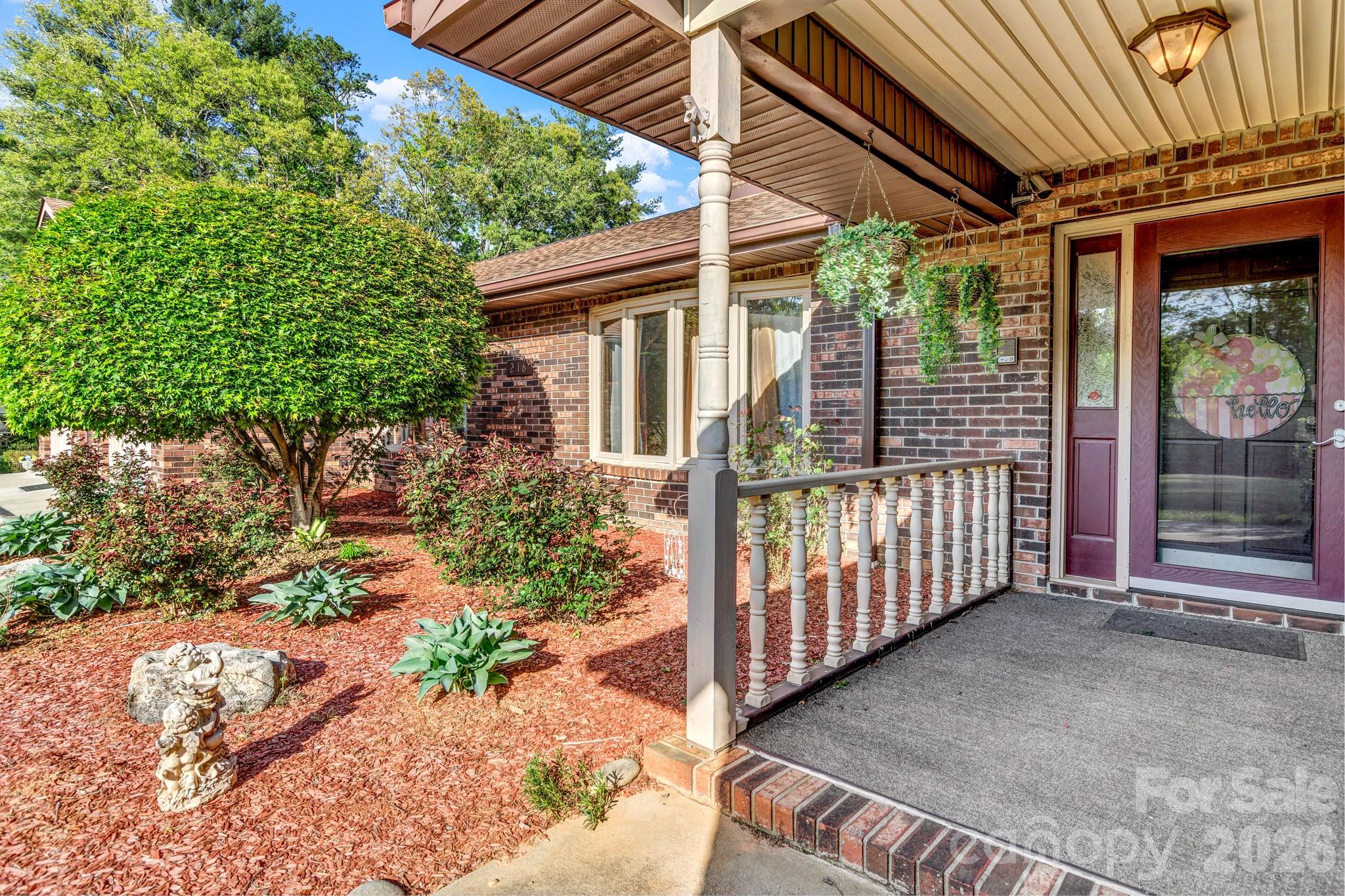 Single Family Residence at 218 Brown Road, Hendersonville, photo 3 of 48