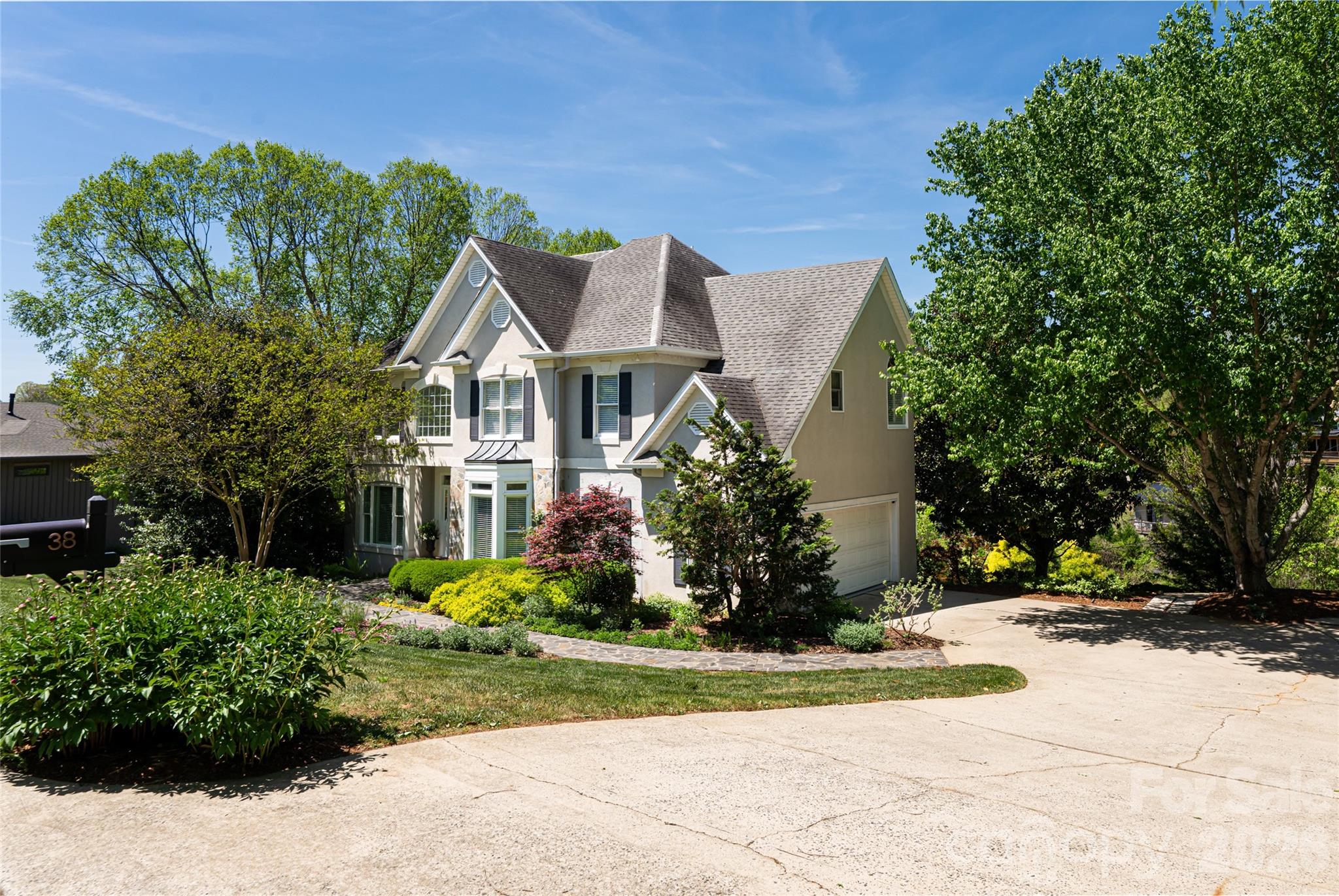 Plenty of Parking - 38 Pine Acre Boulevard, Asheville