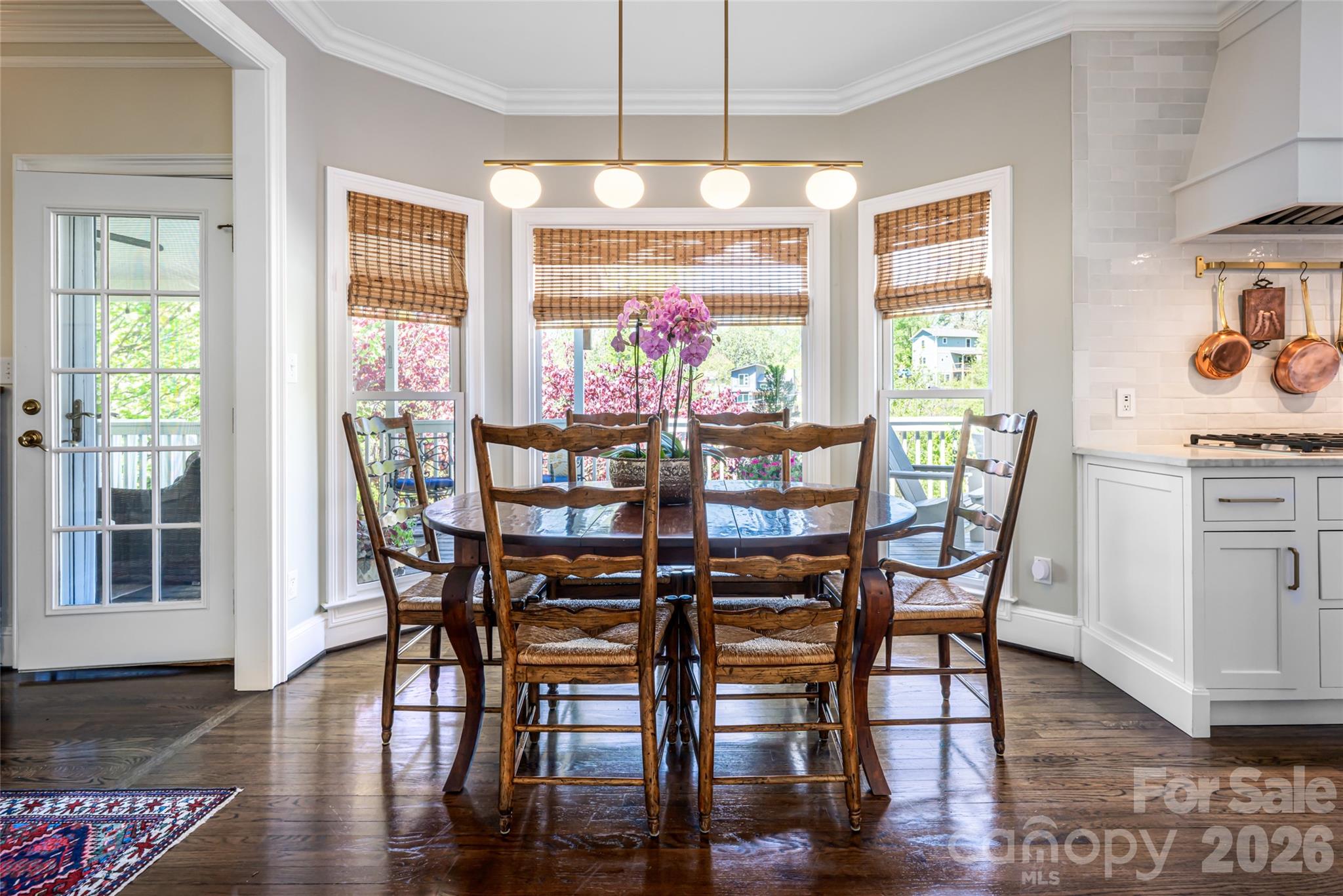 Plenty of Room for Family Dinner - 38 Pine Acre Boulevard, Asheville