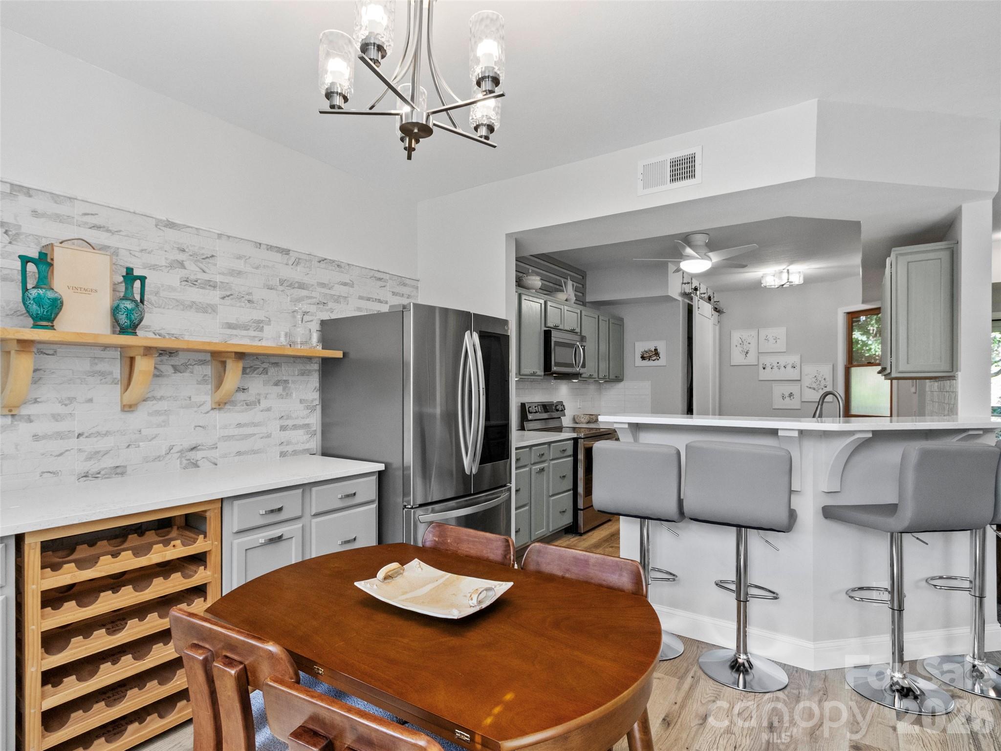 Condominium at 220 Stoney Falls Loop, Burnsville, photo 18 of 43