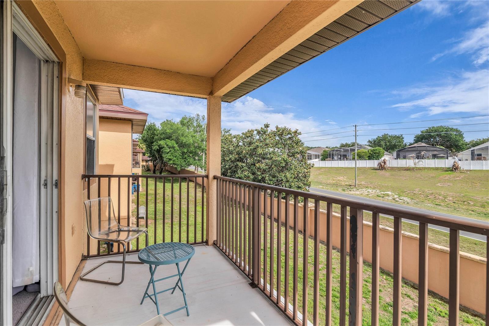 Townhouse at 457 LA MIRAGE ST, DAVENPORT, photo 12 of 46